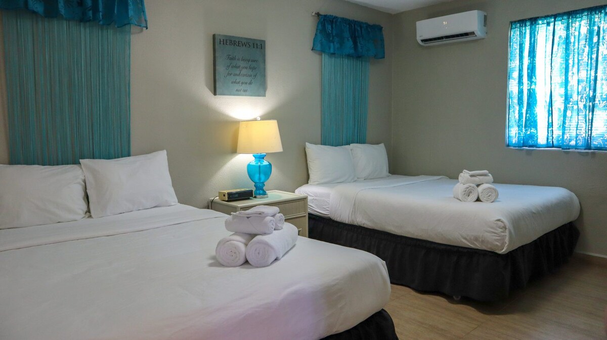 Beachfront 3BR/2BA - Unit 243 Ocean Villa
