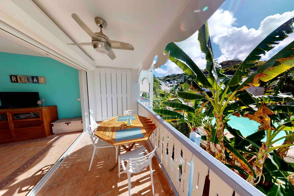 Blue  Paradis  Anse Marcel