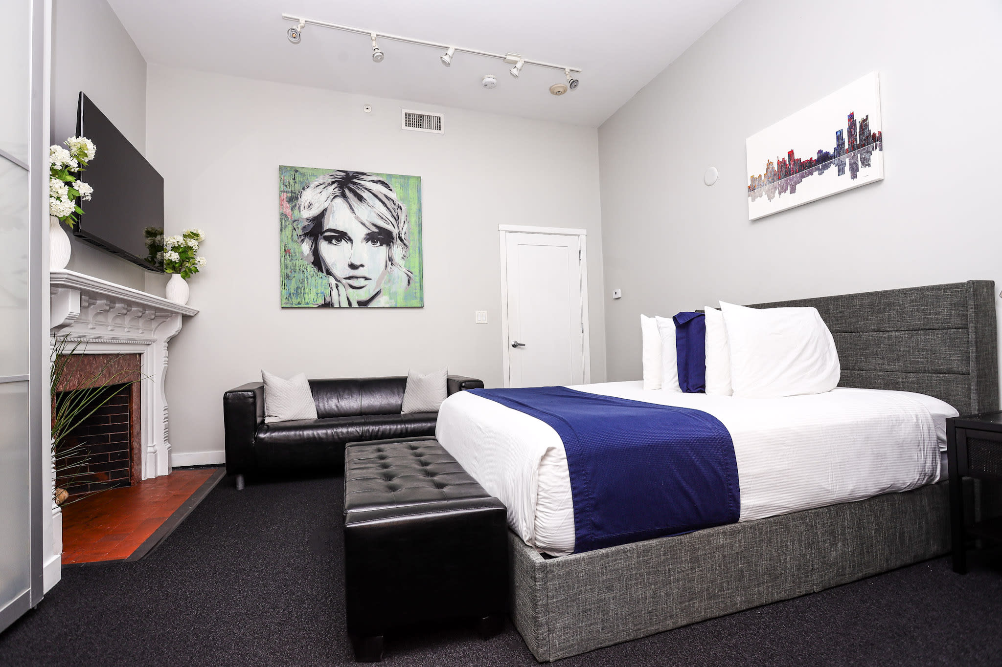 The Pulse of Boston – Newbury St Right Outside!