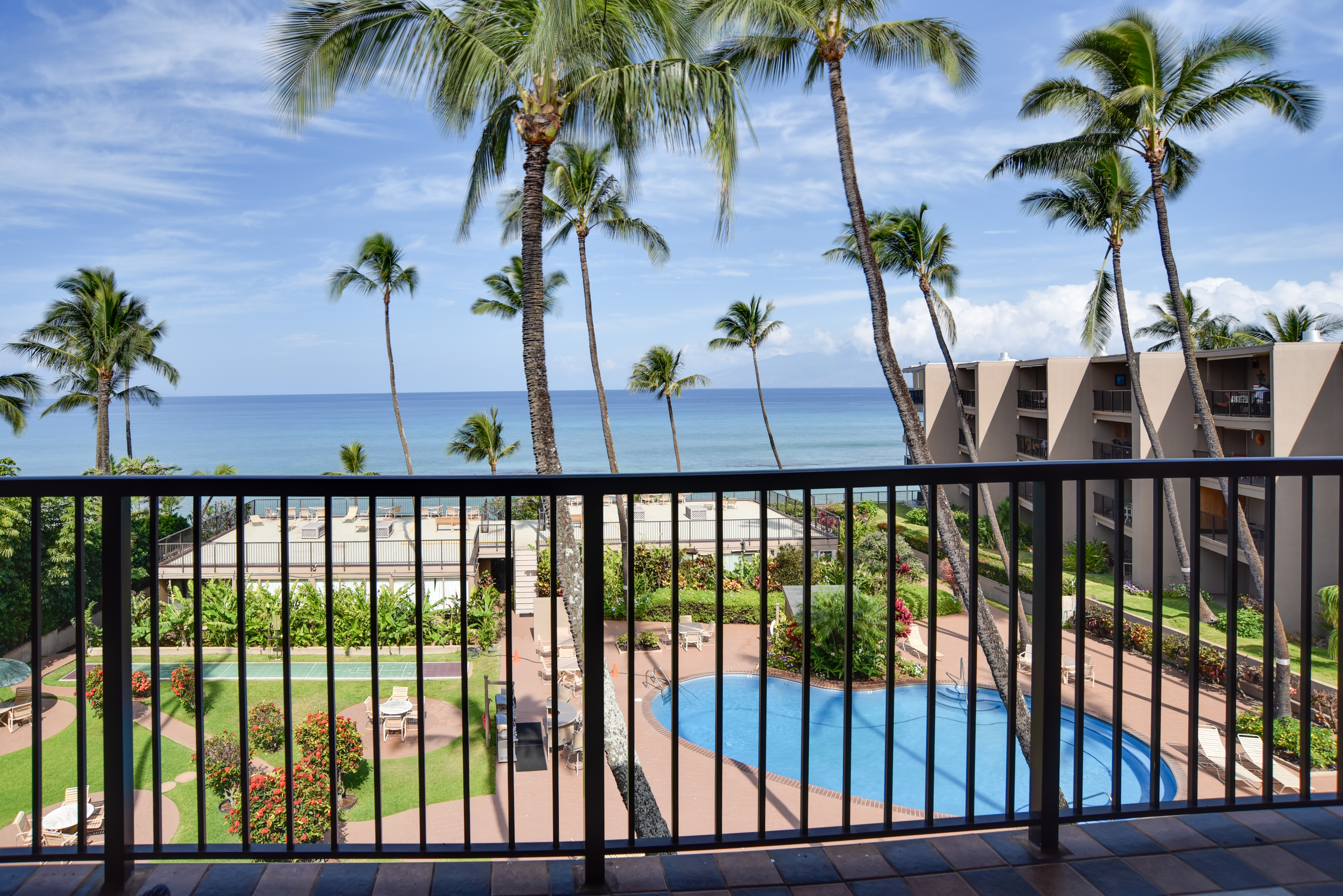 Oceanfront Lahaina Condo w/ Balcony & Pool Access! in Lahaina, Hawaii
