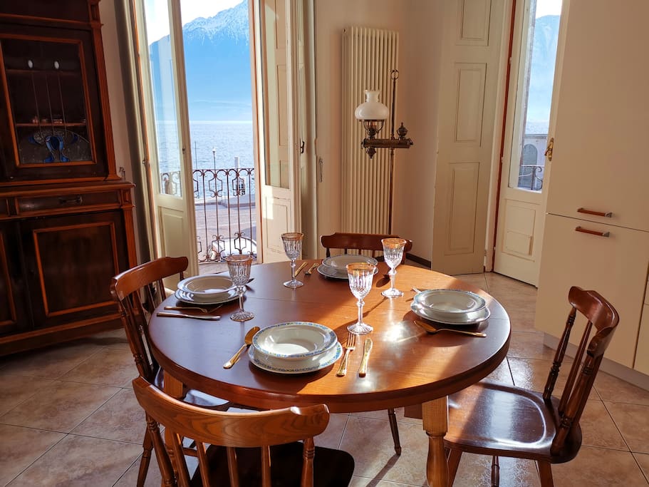 Spacious Historic Apartment on Lake Como [1F]