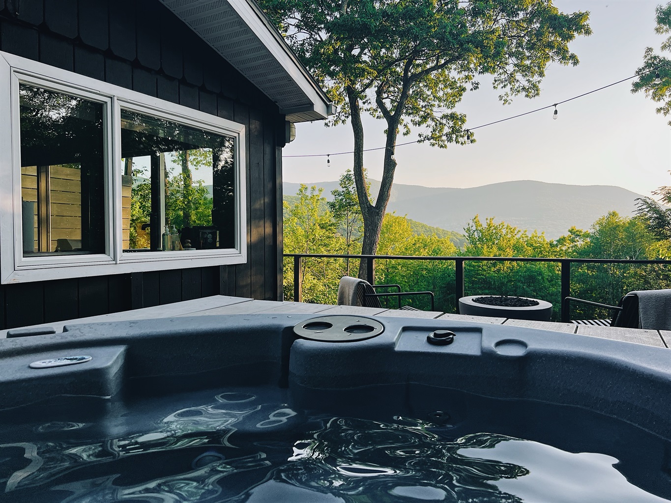 Zink Cabin | Mountain Views w/ Hot Tub - Cabins for Rent in