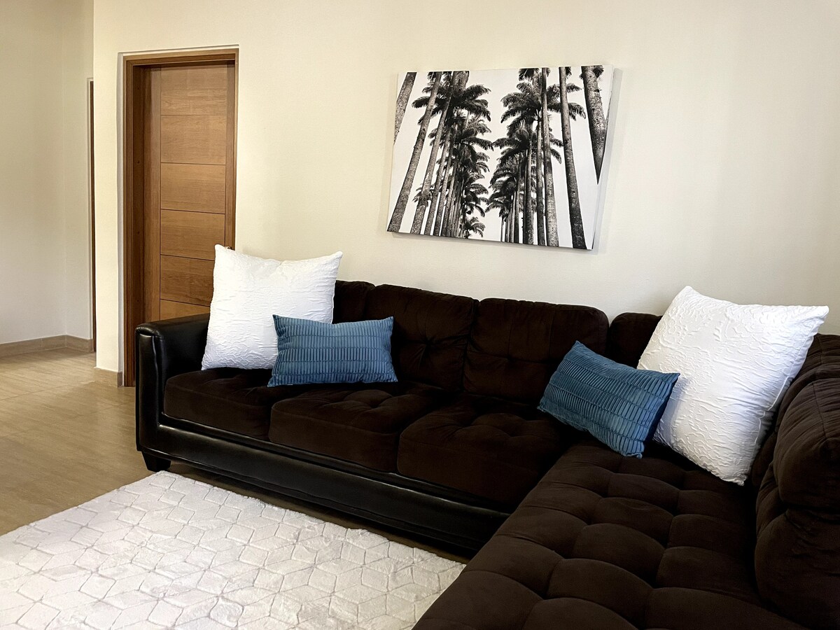 Luxury 3BD/2BA Condo - Unit 201 Tumon Isa