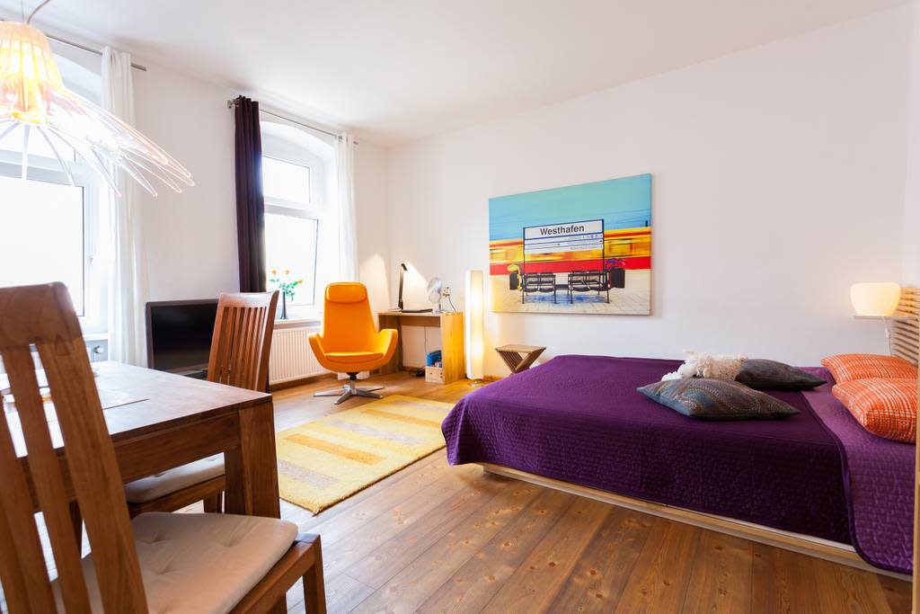 Westhafen Studio Apartment
