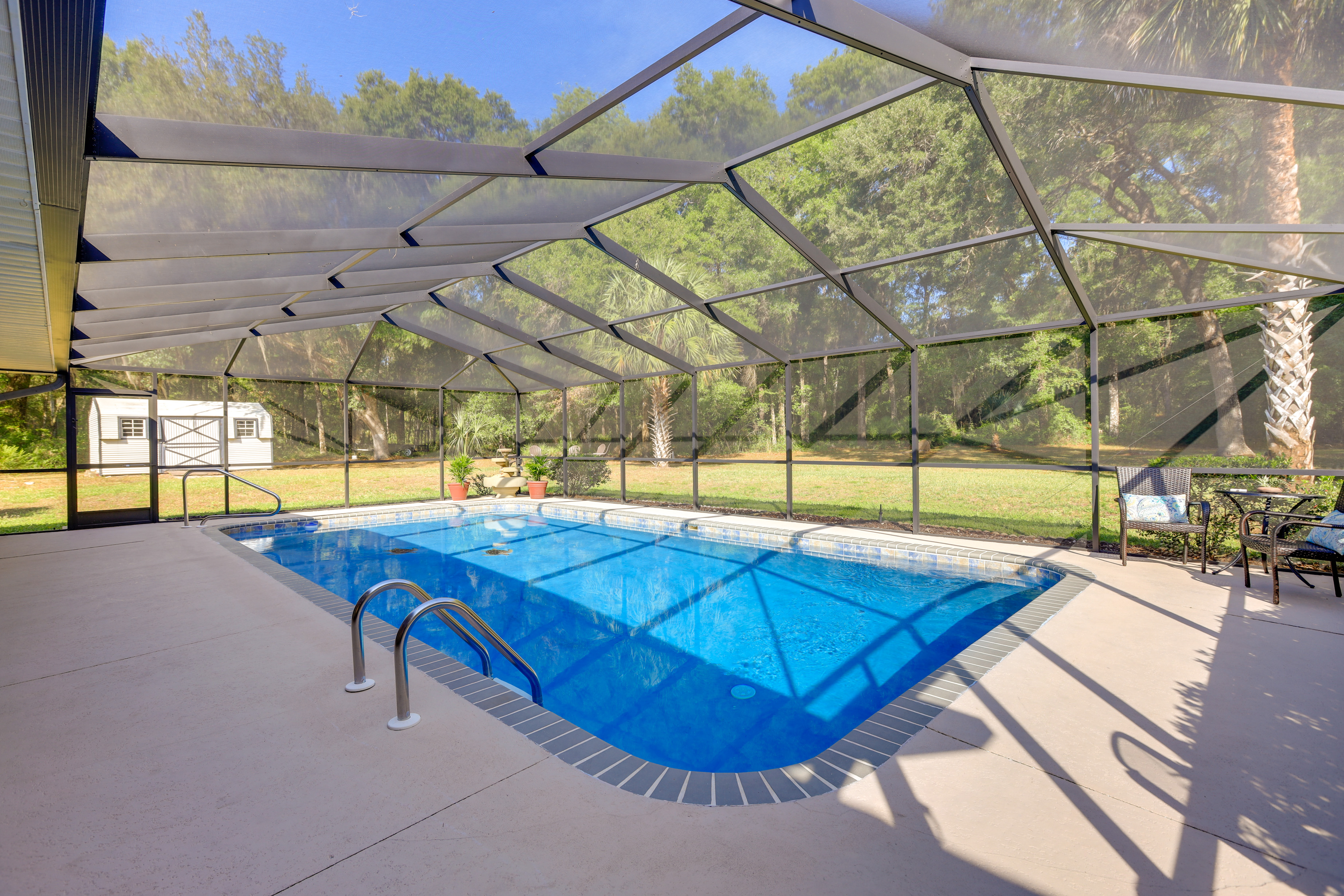 8 Mi to Rainbow Springs: Dunnellon Area Home!