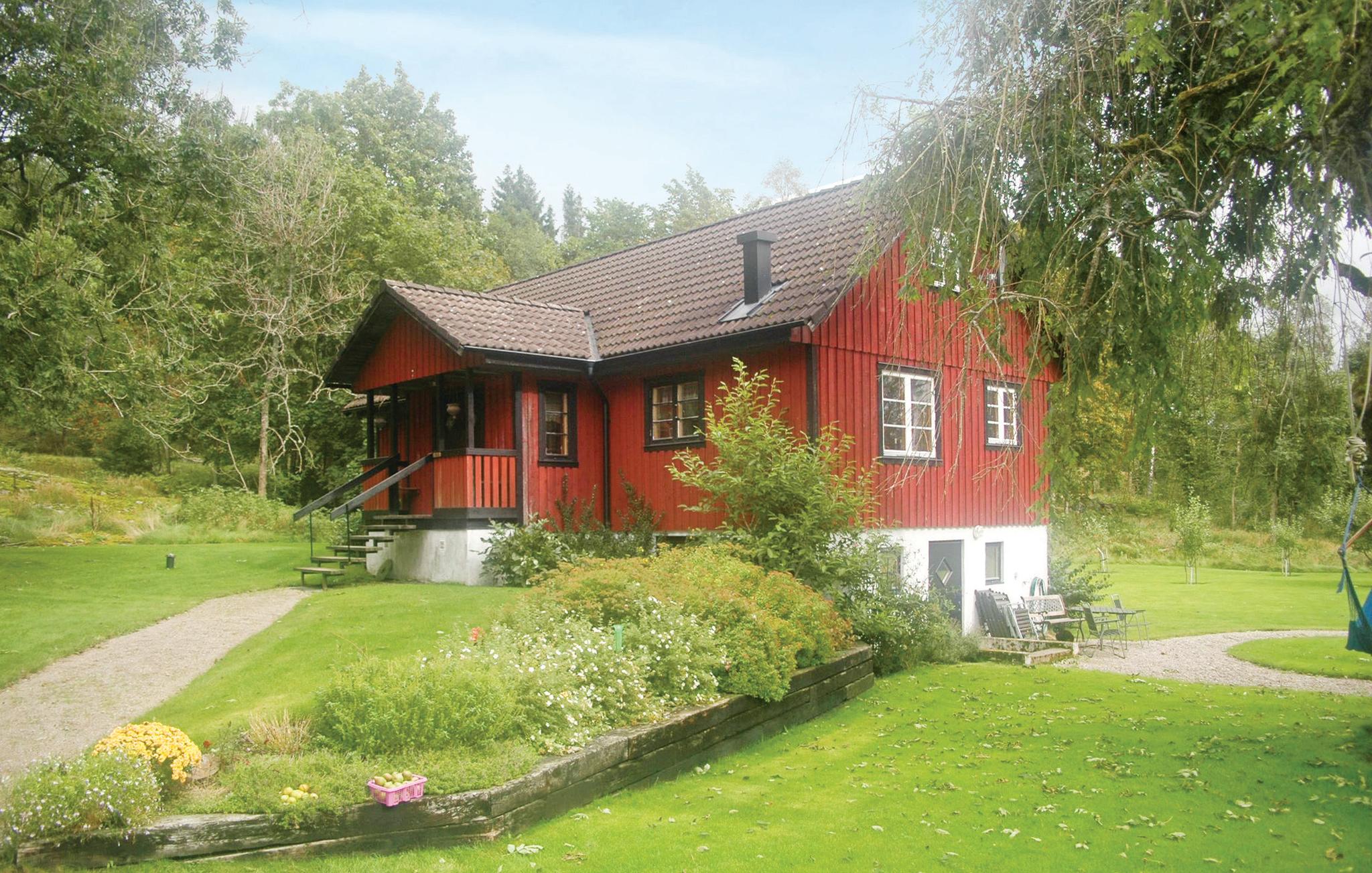 Cozy home in Uddevalla with WiFi