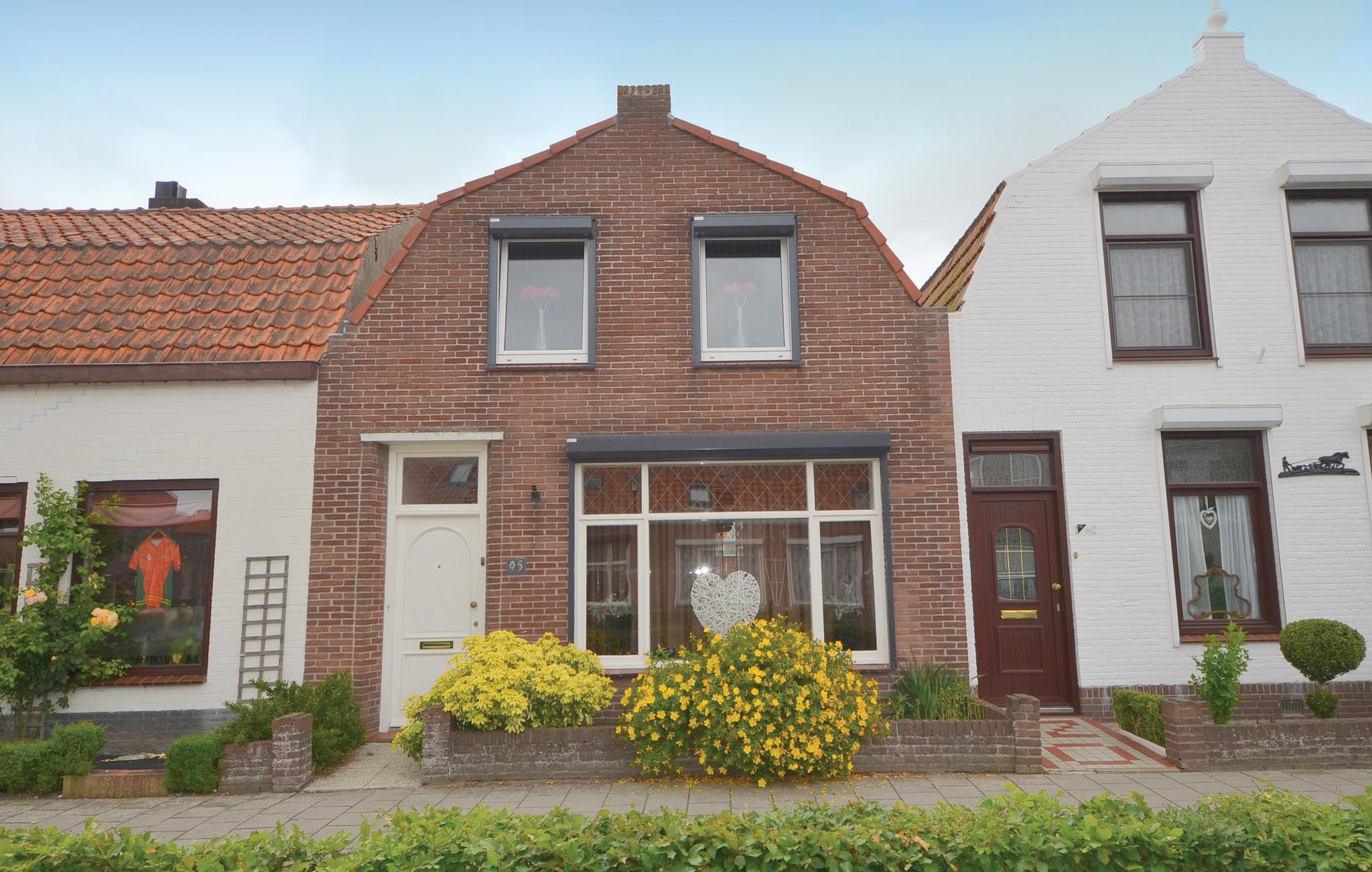 Nice home in Breskens with WiFi