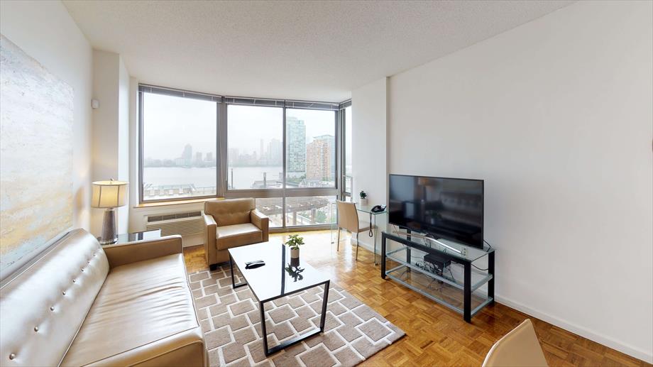 Spacious 1BR | Family Friendly | Steps to PATH in Ward E (councilmember James Solomon), Jersey City