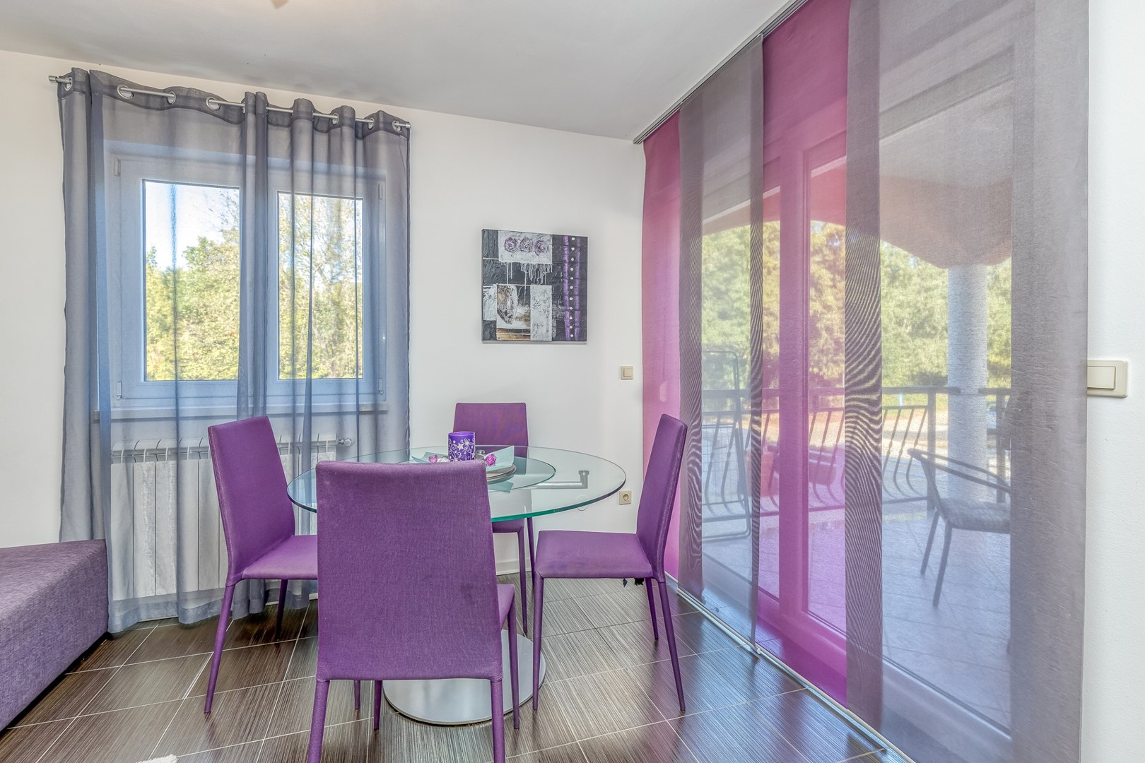 Kardumovic - One-Bedroom Apartment No.1 Purple