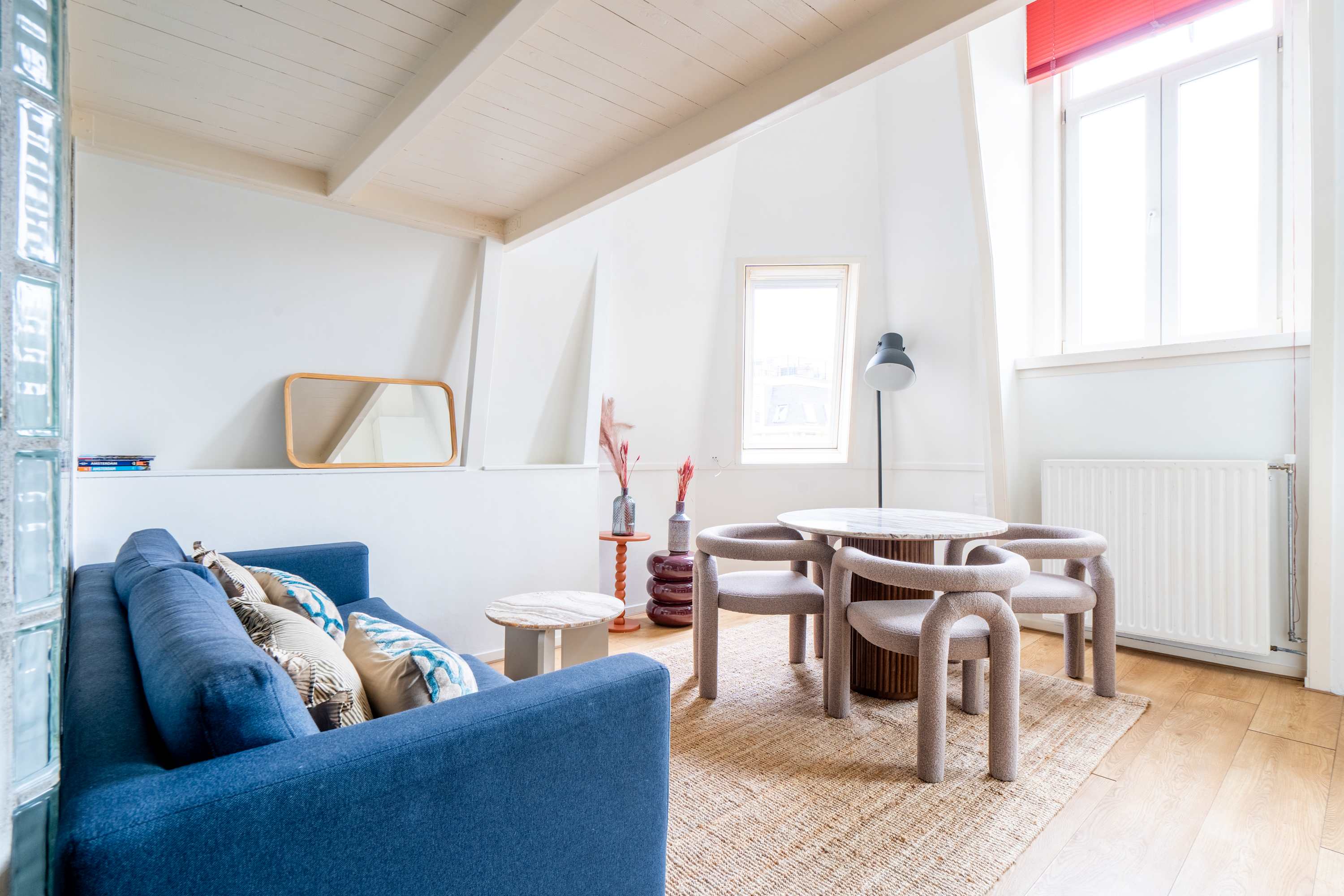 4p apartment near all famous hotspots!