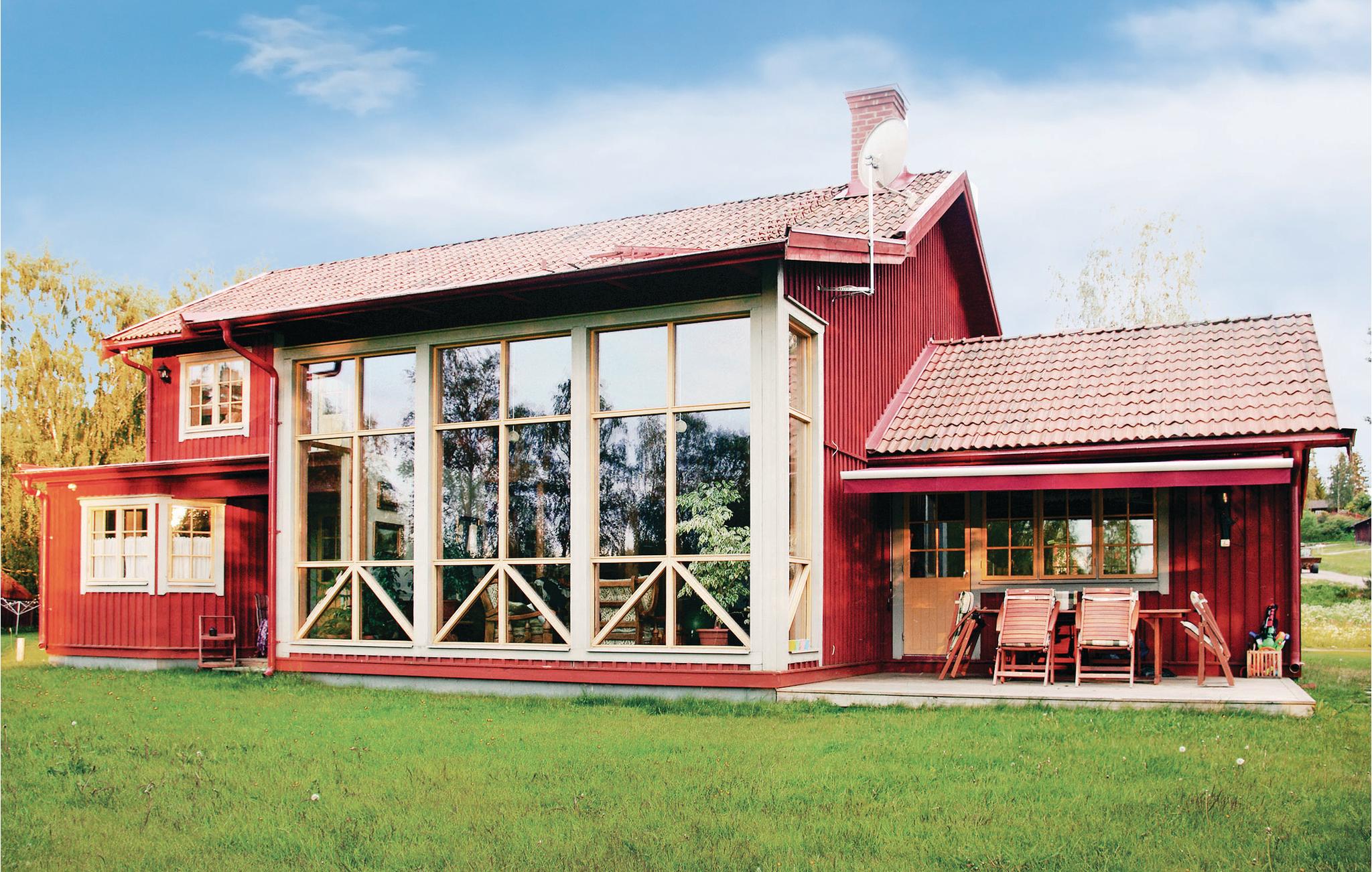 Nice home in Järvsö with sauna