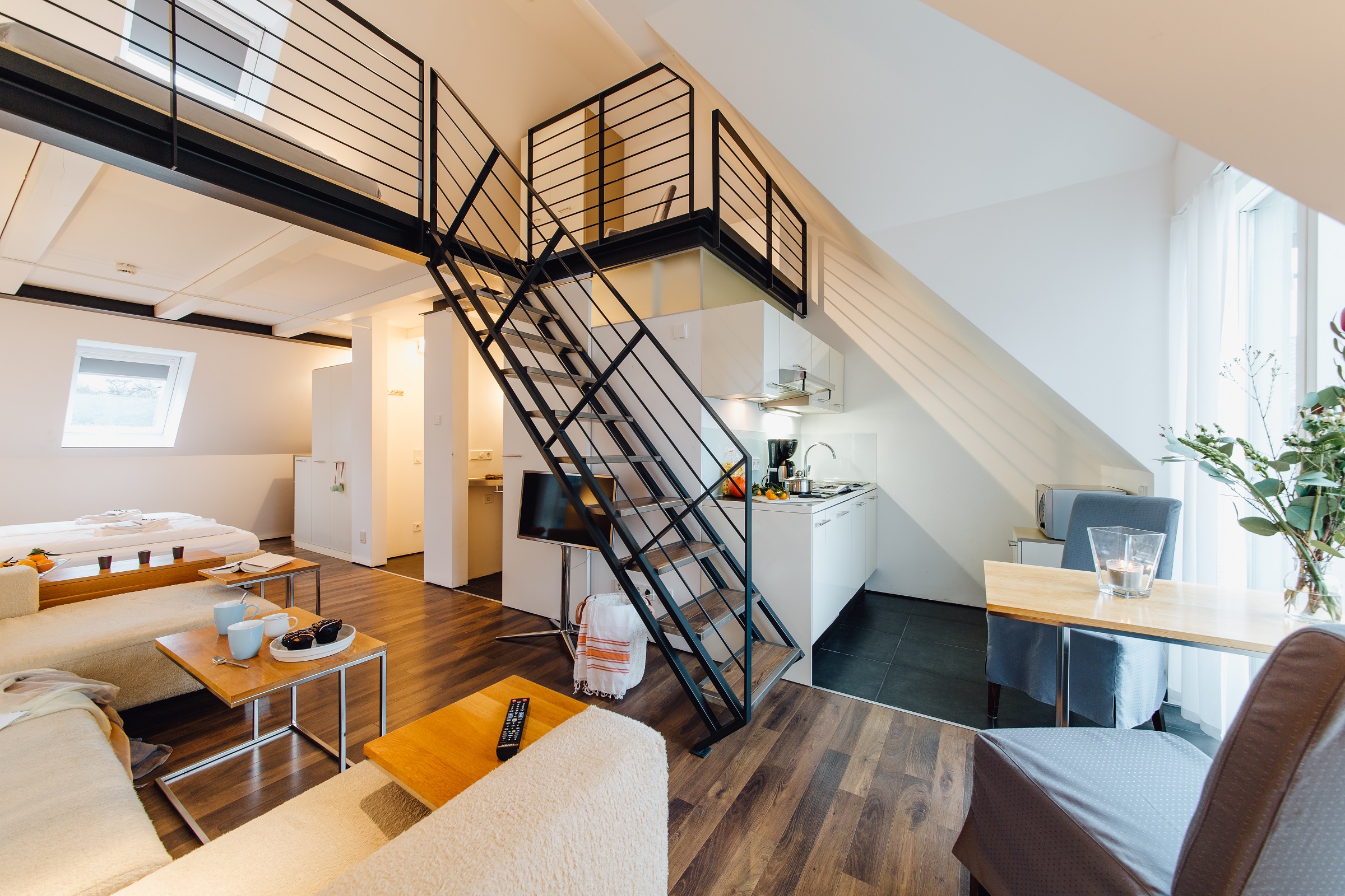 M2 Living Studio No.8