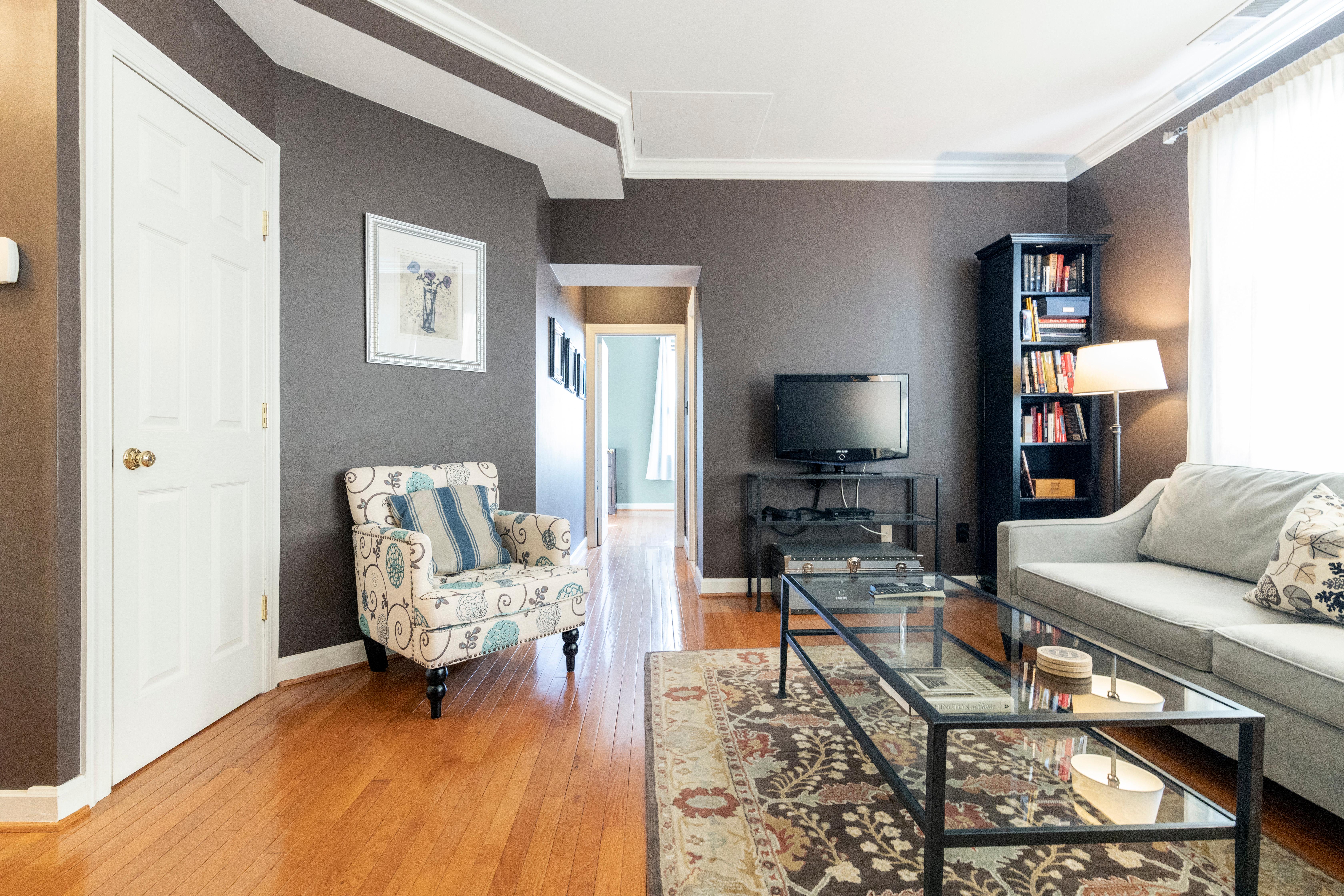 Renovated Condo in the Heart of DuPont Circle- 2 blks to Metro in Dupont Circle, Connecticut Avenue/K Street, Washington Dc