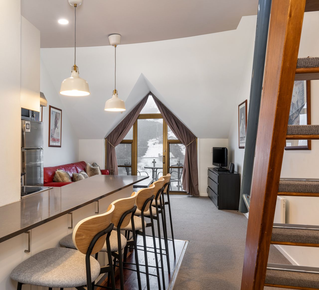 Lantern 32 Modern Loft Apartment