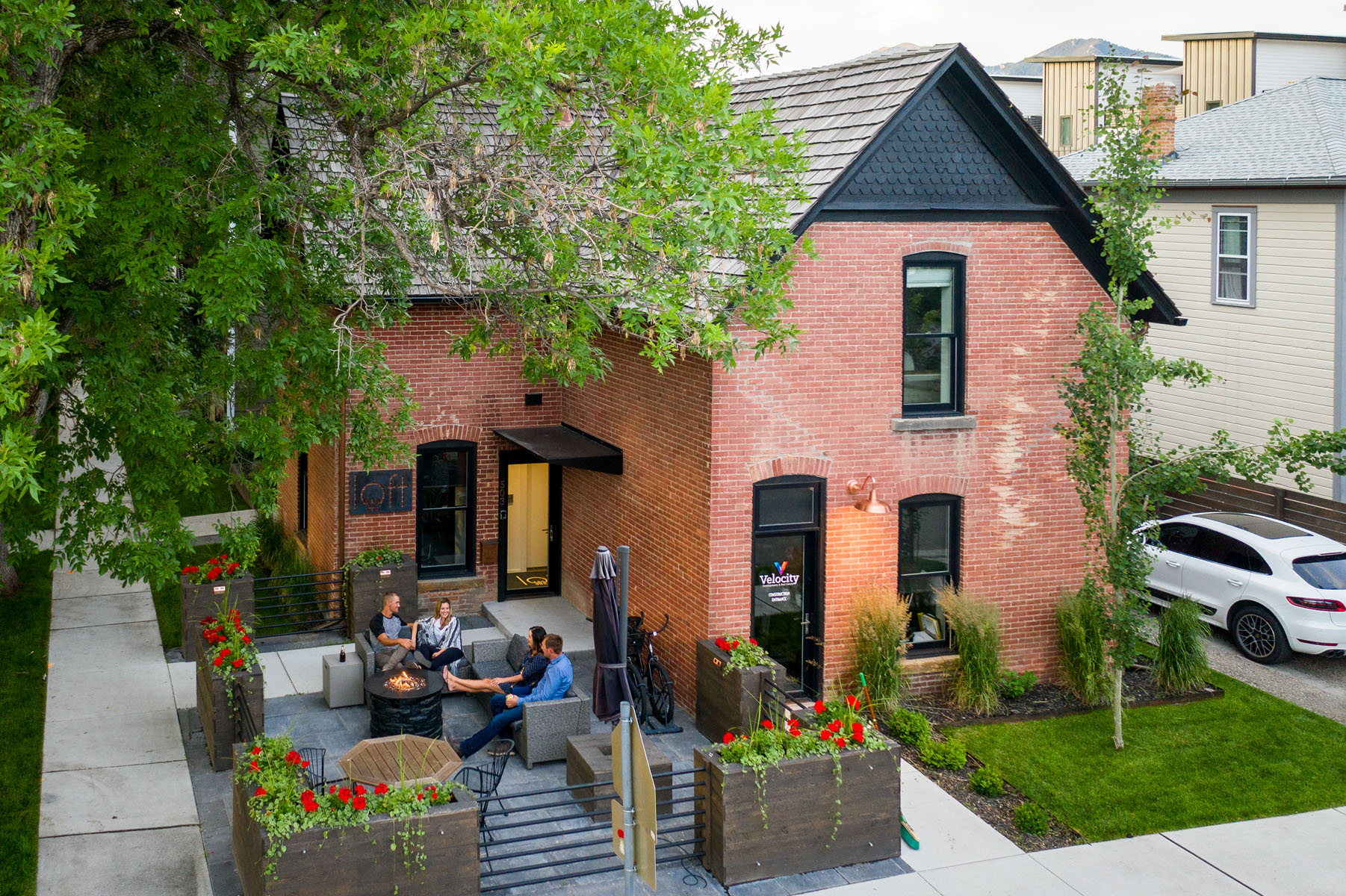 *Downtown Luxury + Outdoor Patio*~ Walk Everywhere in Bozeman, Bozeman