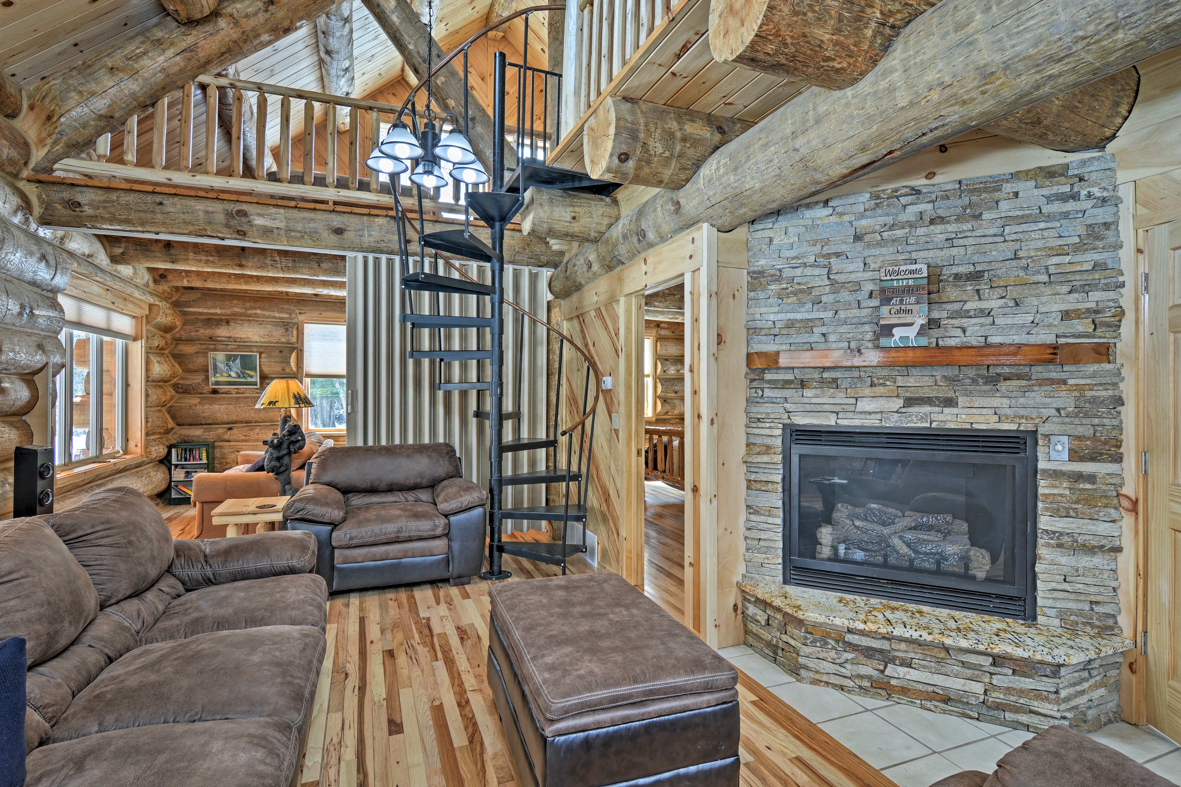 Custom Log Cabin w/ Deck & 45 Acres By Pine River!