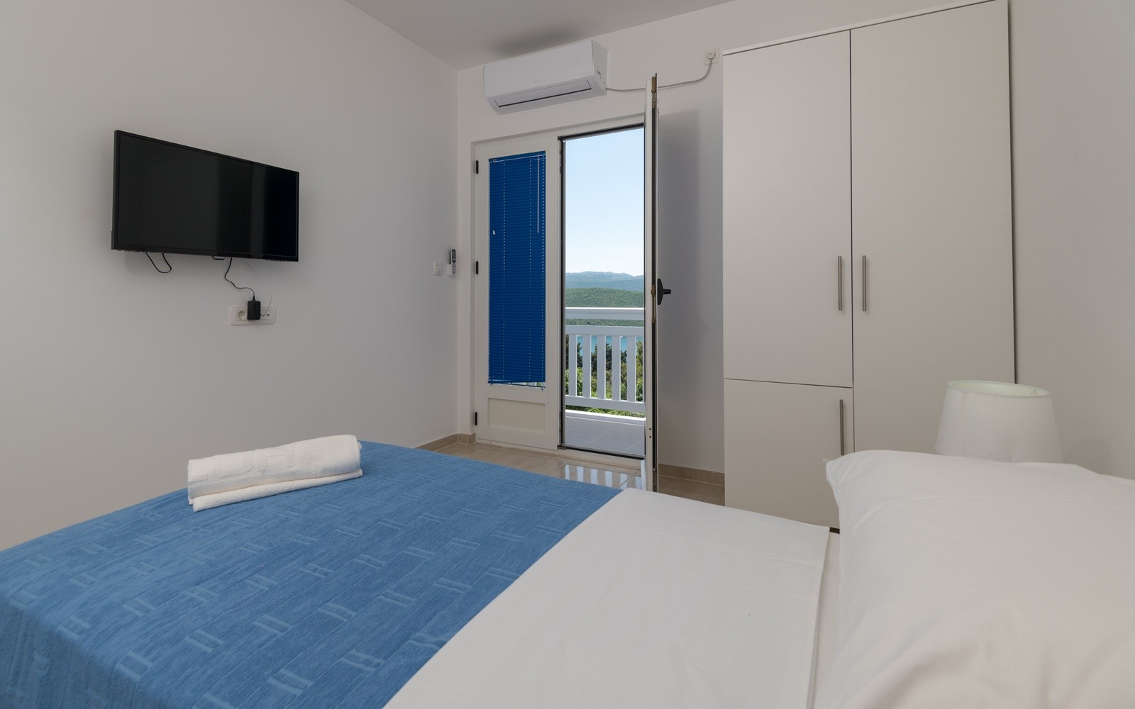 Villa Doris - Studio Apartment with Balcony and Sea View