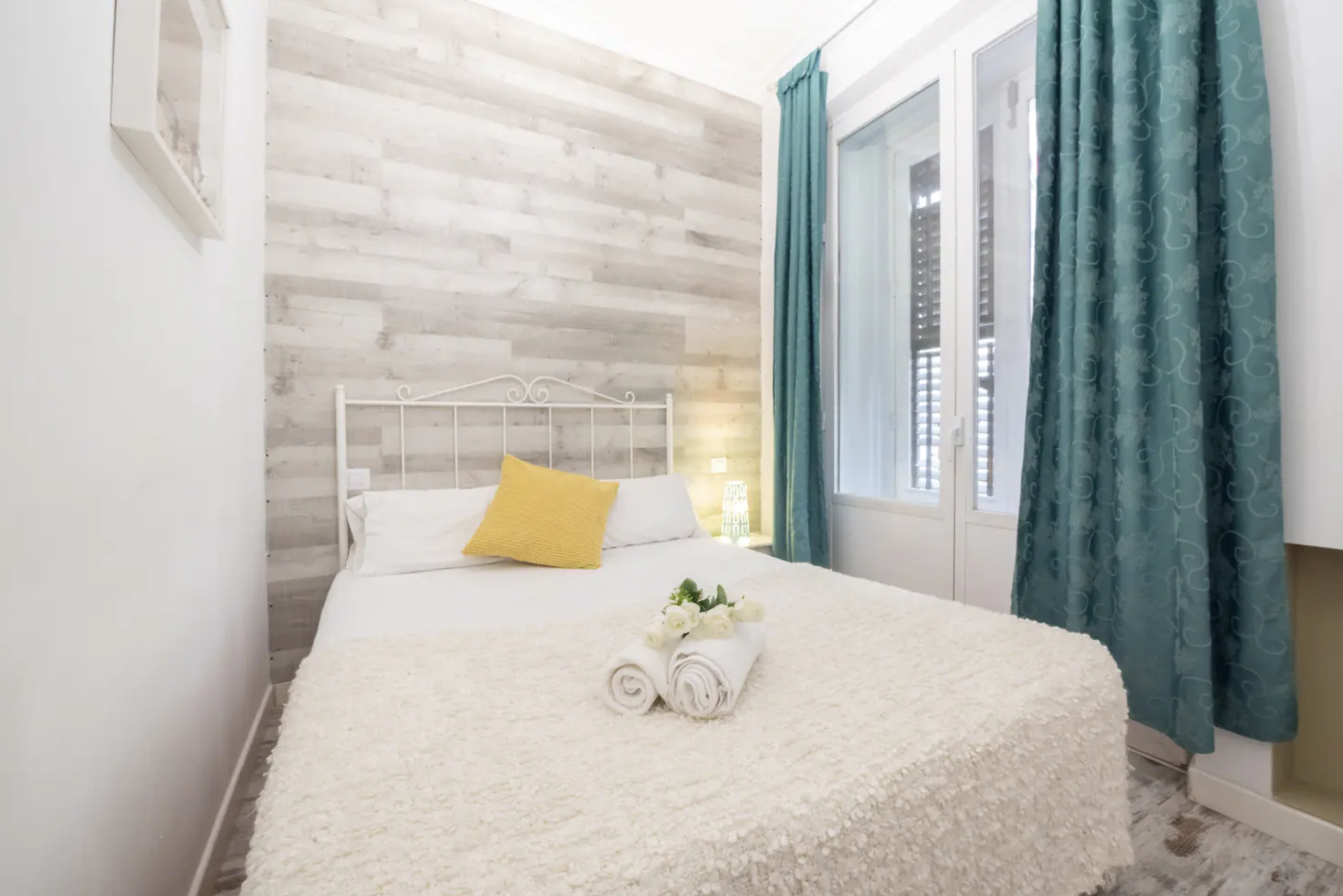 Beautiful & Comfortable Apartment Gran Vía | 073 in Universidad, Madrid