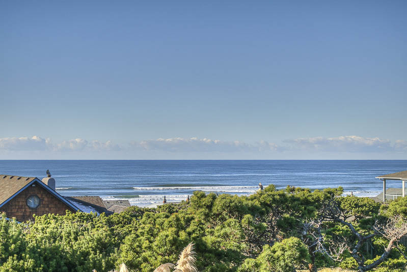 Ocean View Home One Block From the Beach in Waldport, Pets Allowed! Lea