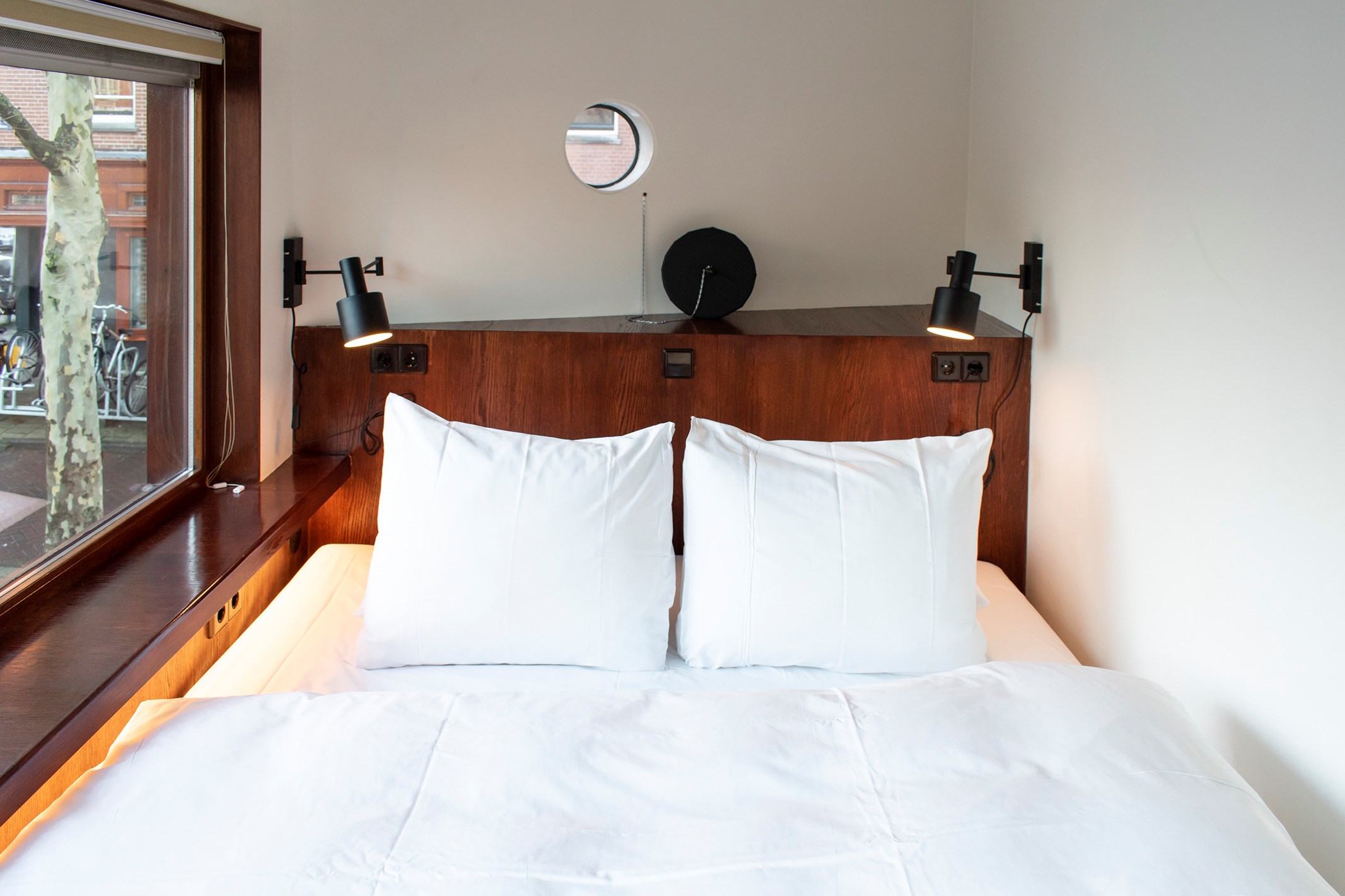 Sweets hotel - Zeilstraatbrug — Amsterdam stay
