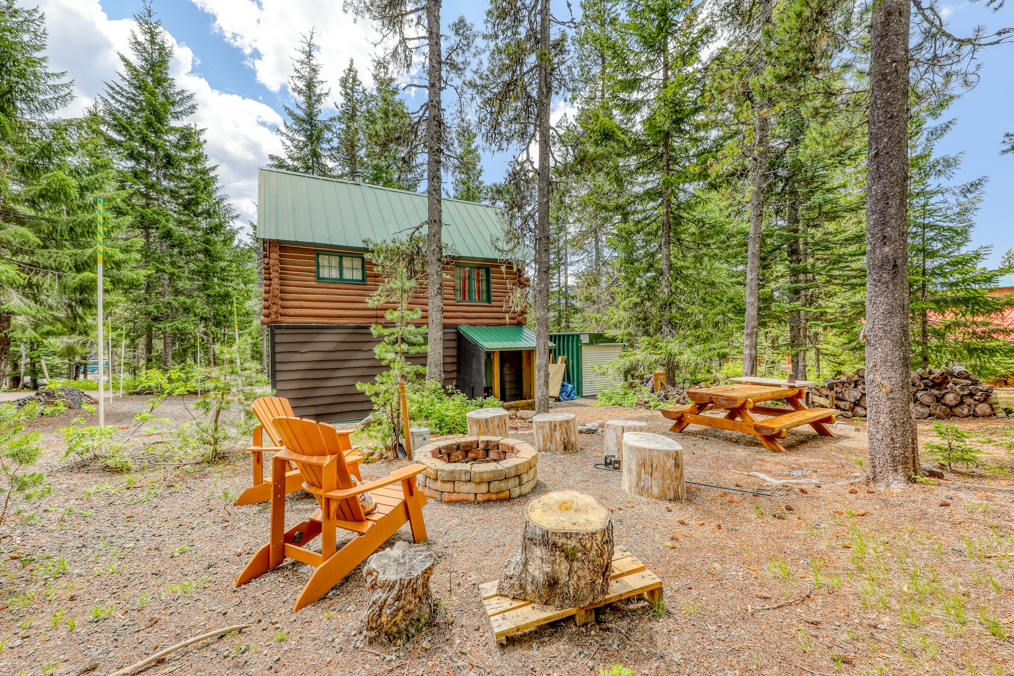 Modern 1BR Mountainview | Firepit | W/D