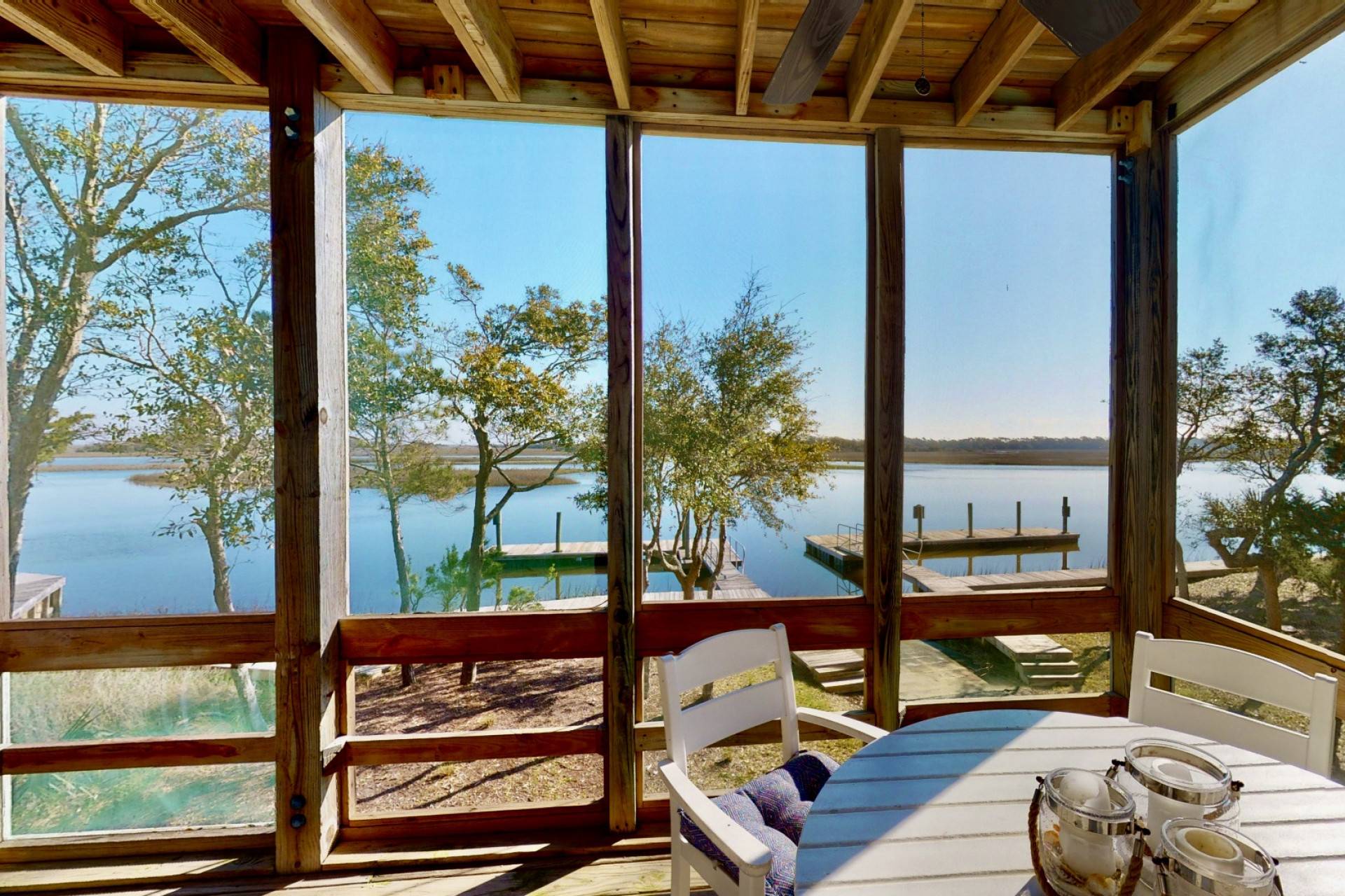 Waterviews, Screened Porch, Kayaks, BHI Club, Dock