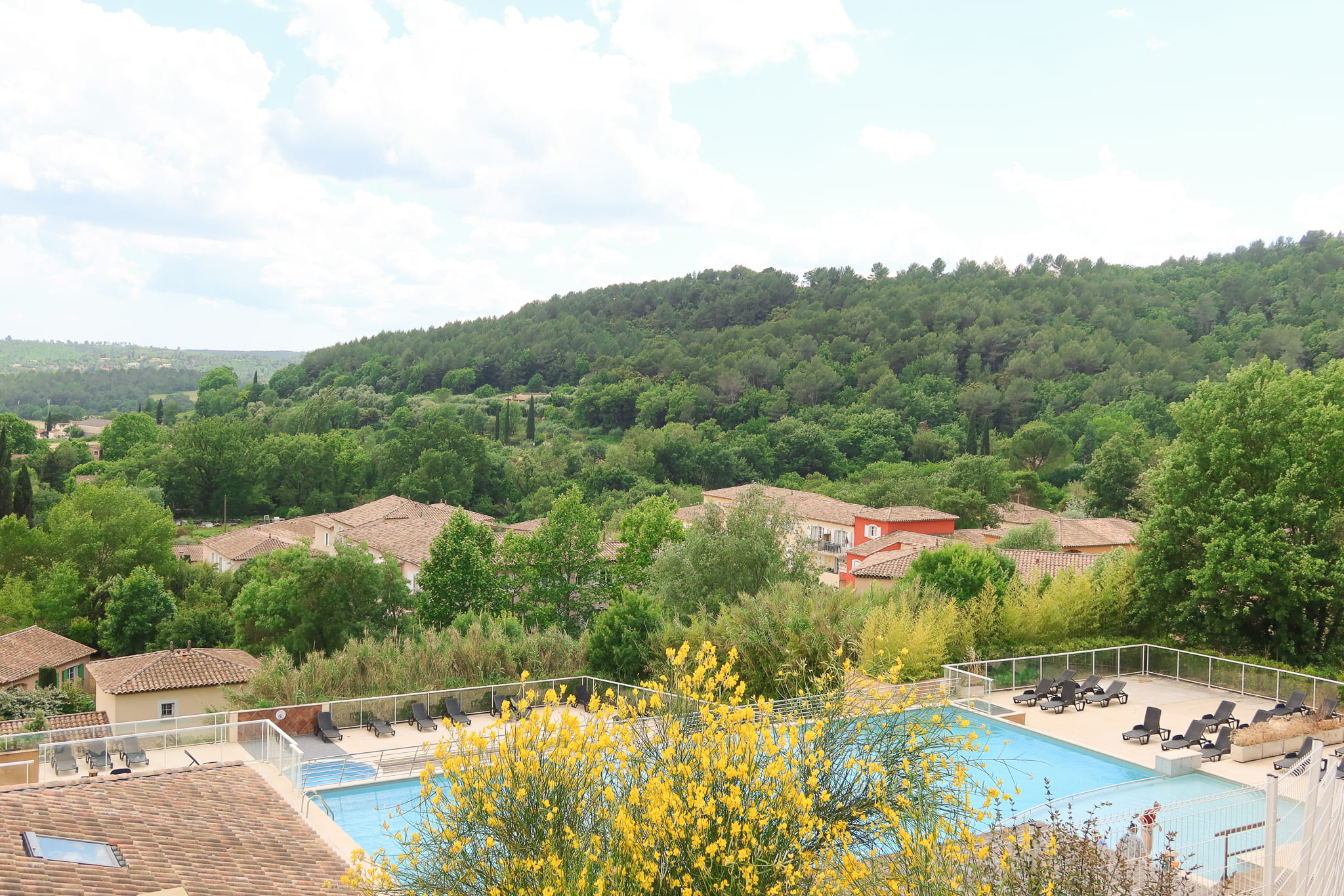 2 Pools on site | T3 + Amazing Views