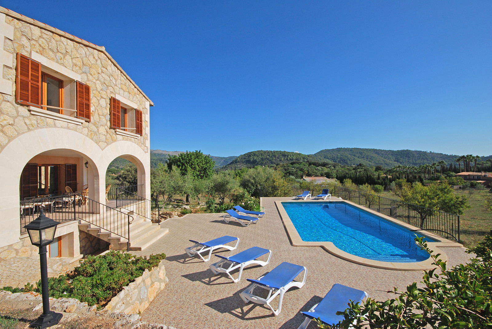 Country house for 10 people with private swimming