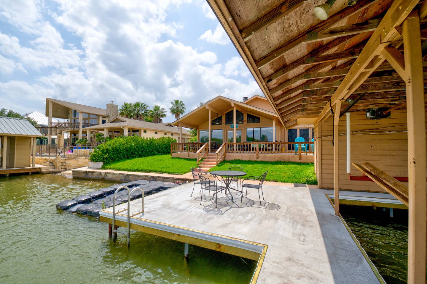 lakehouse rentals lake lbj