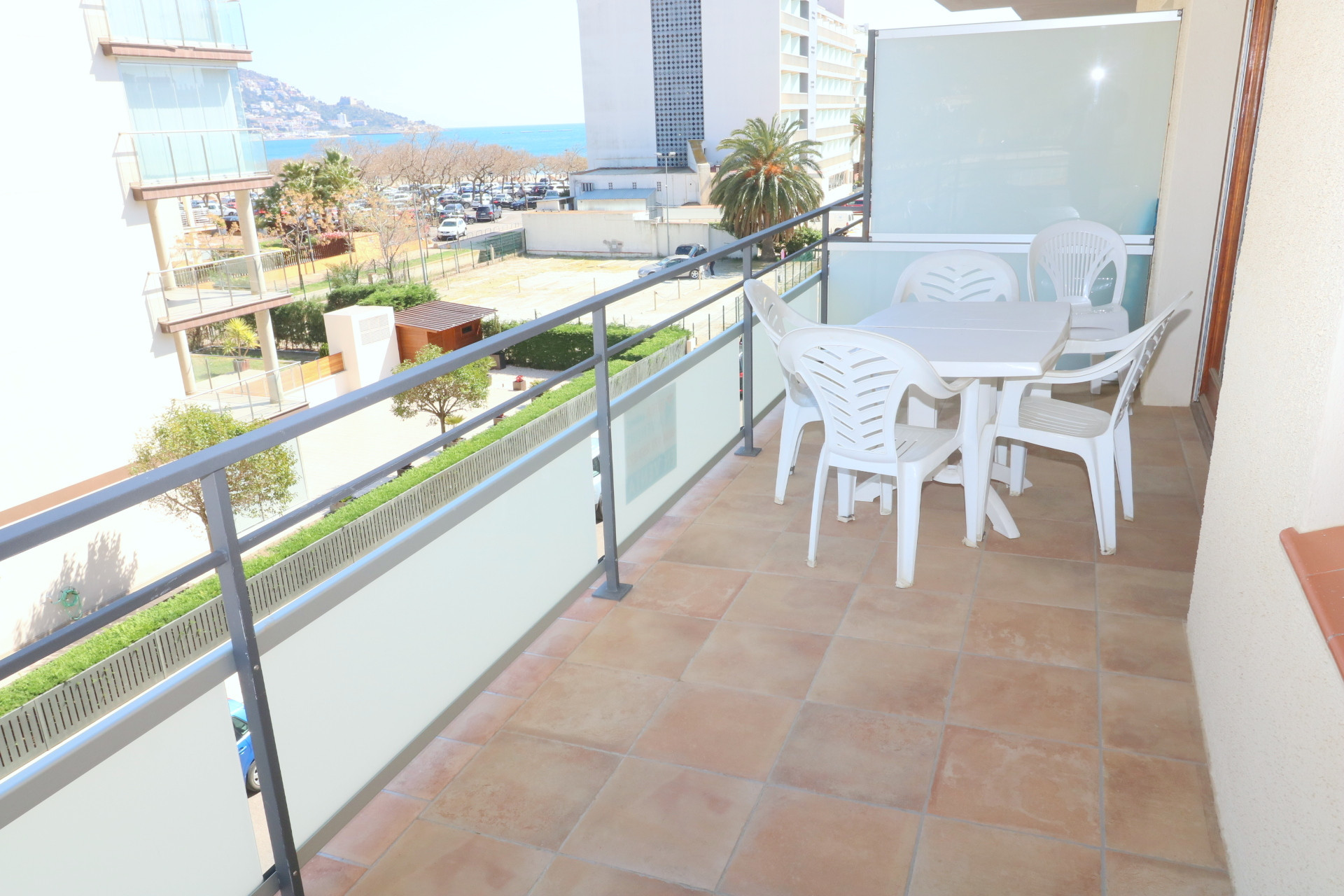 Roses I - Apartment with ocean view and private parking
