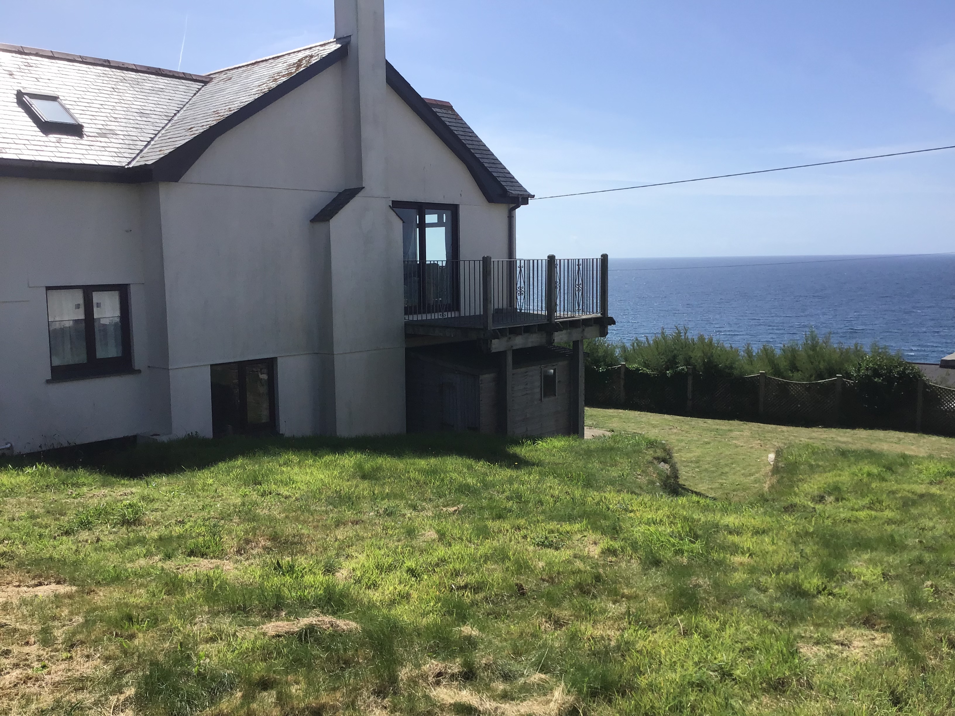 5-bedroom Detached House with Amazing Sea Views
