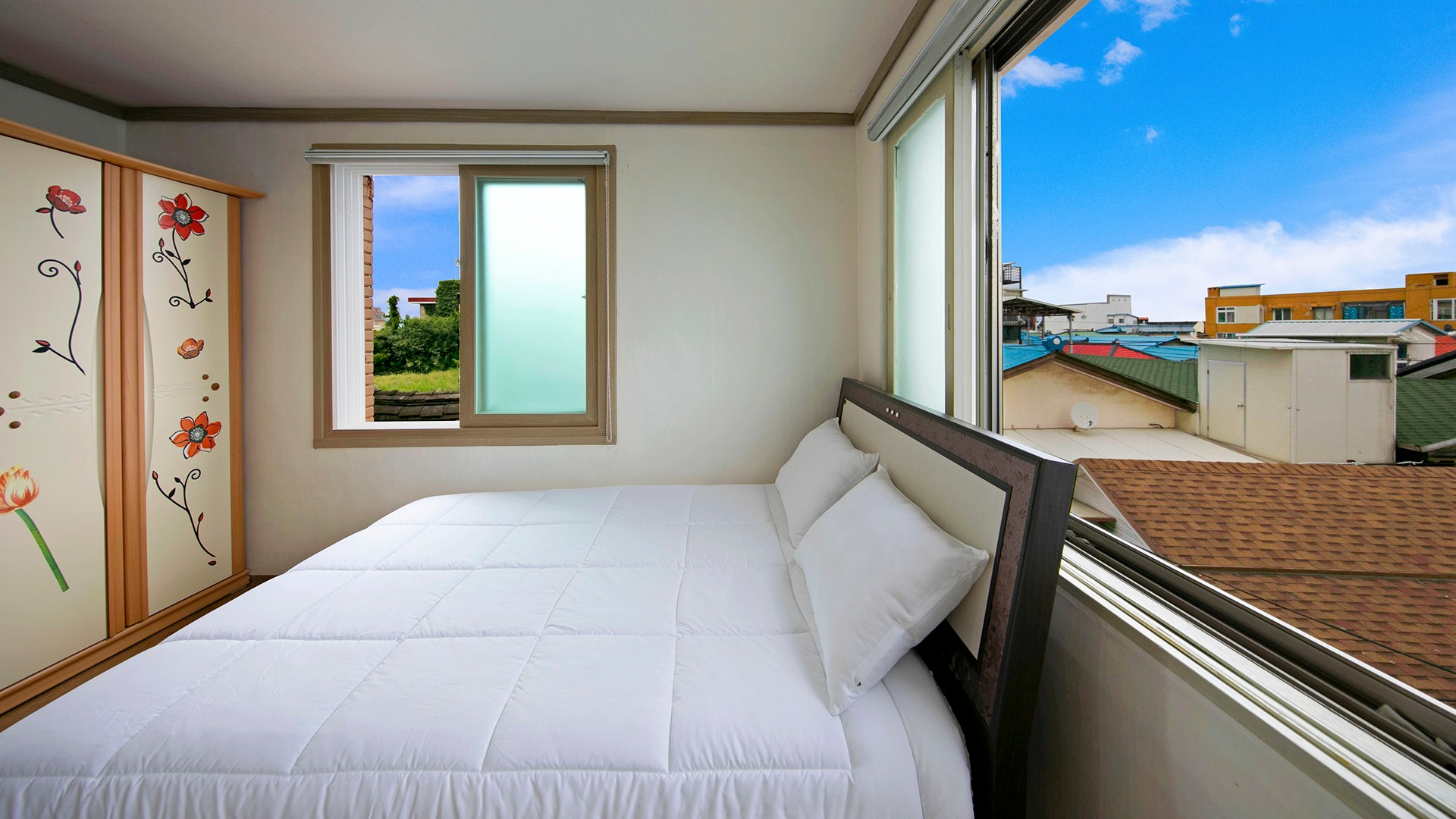 Fresh sea smells and relaxation with 202 (bed)