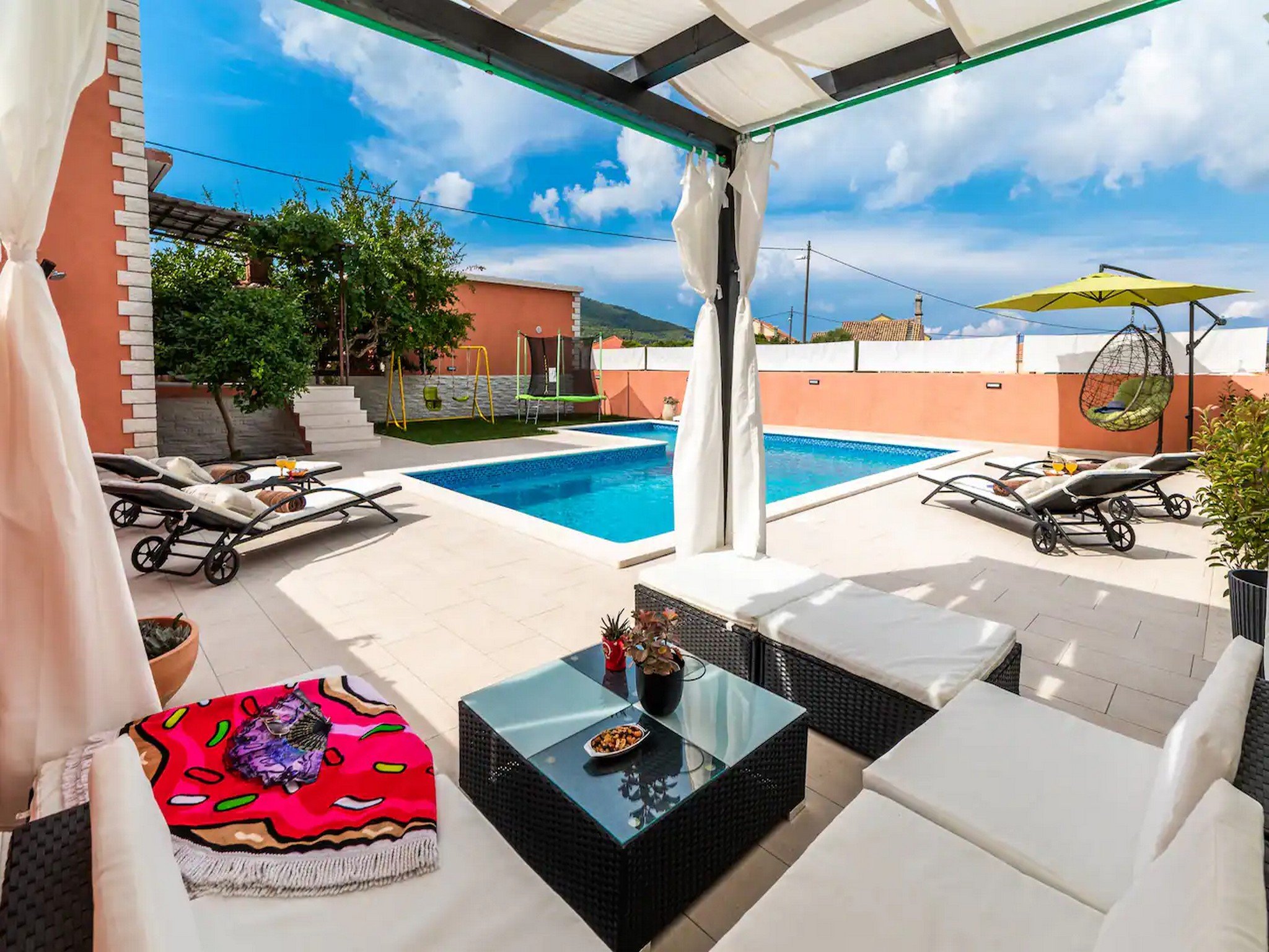 Apartment Dionis Domus - Two Bedroom Apt with Pool