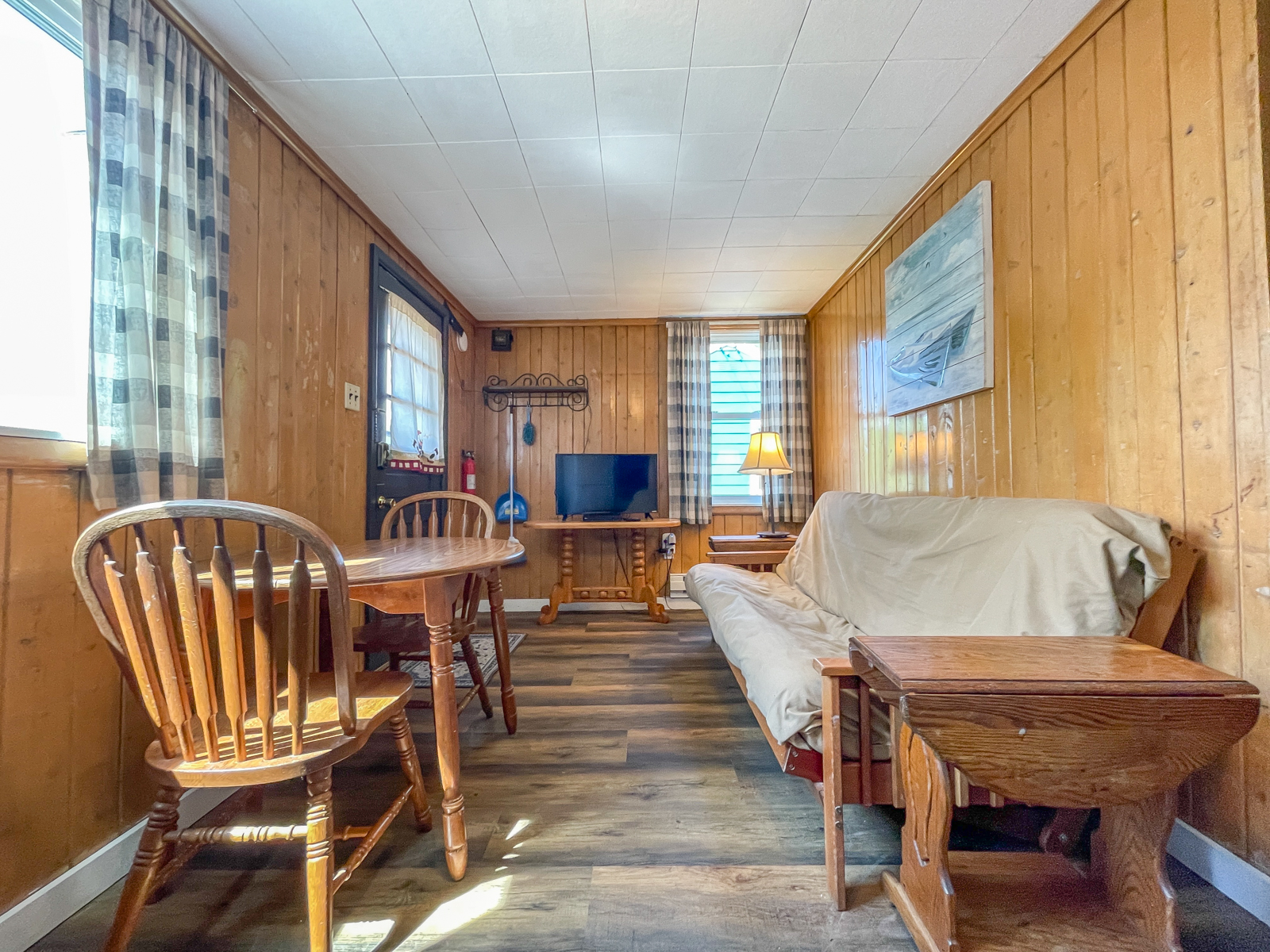 North Shore Cottages Cabin 9 Is A One Bedroom Duplex Style Cabin On