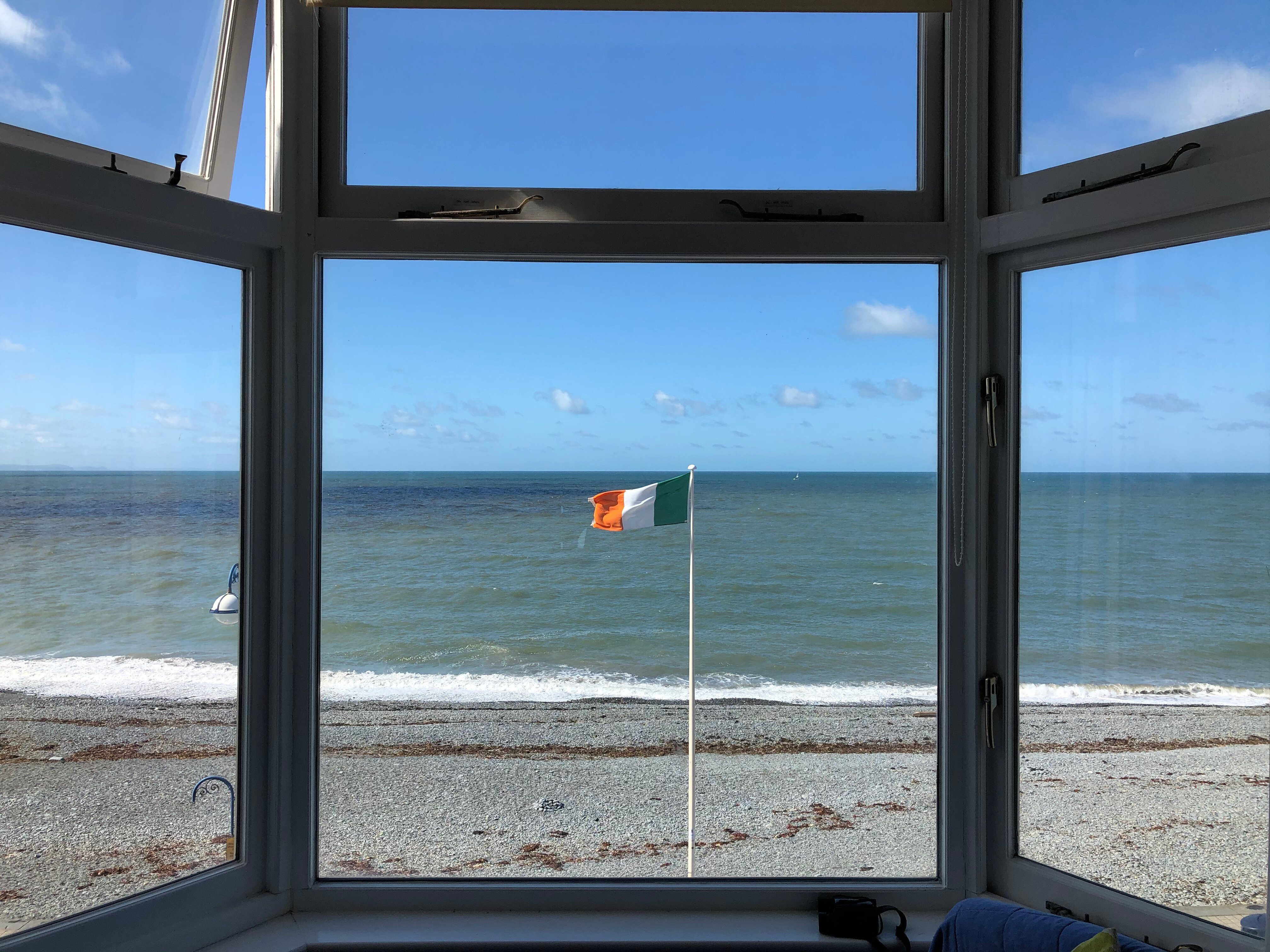 Stunning Aberystwyth South Beach Apartment