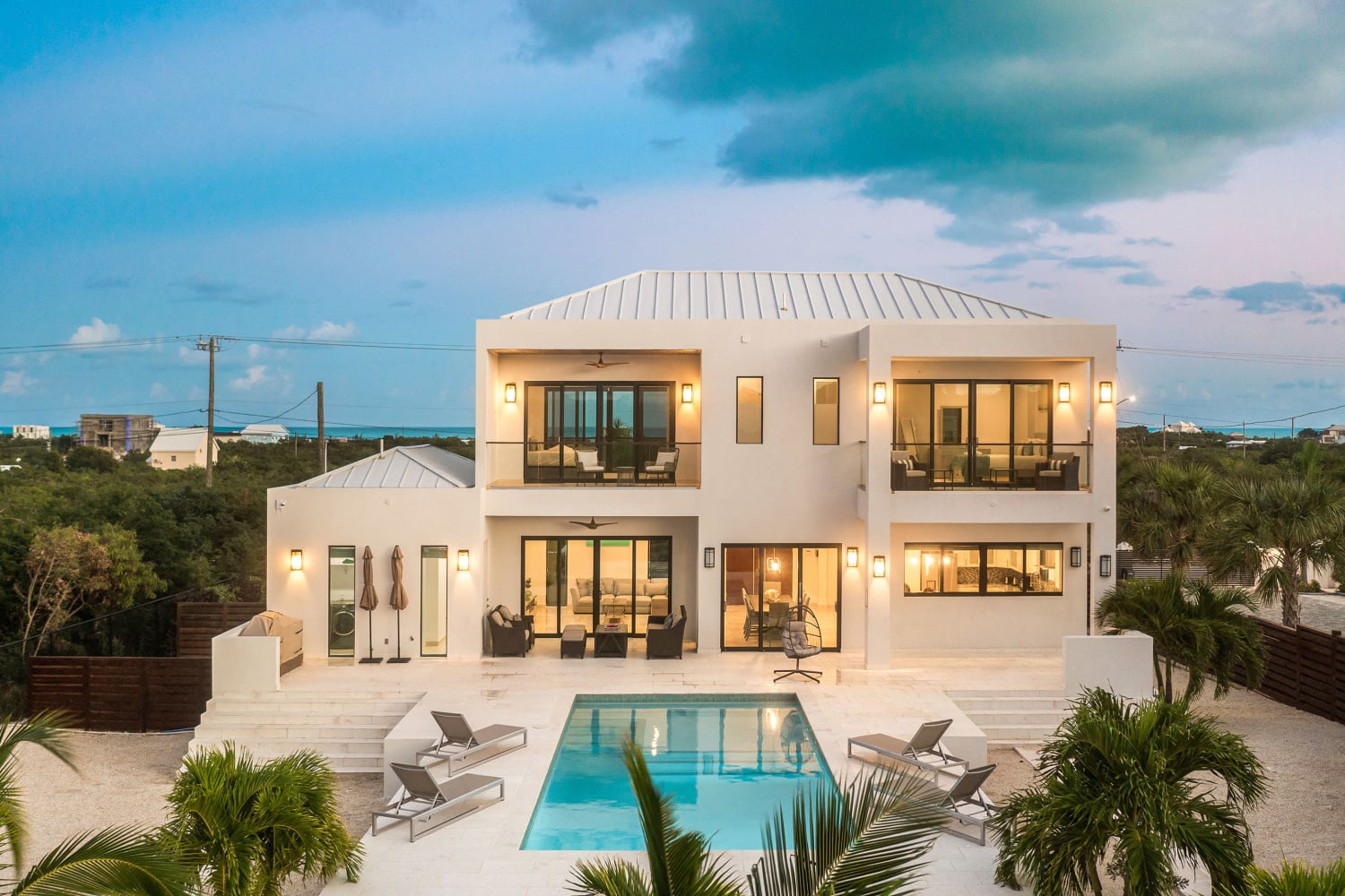 Long Bay Beach Private Pool Villa with VIP Extras!