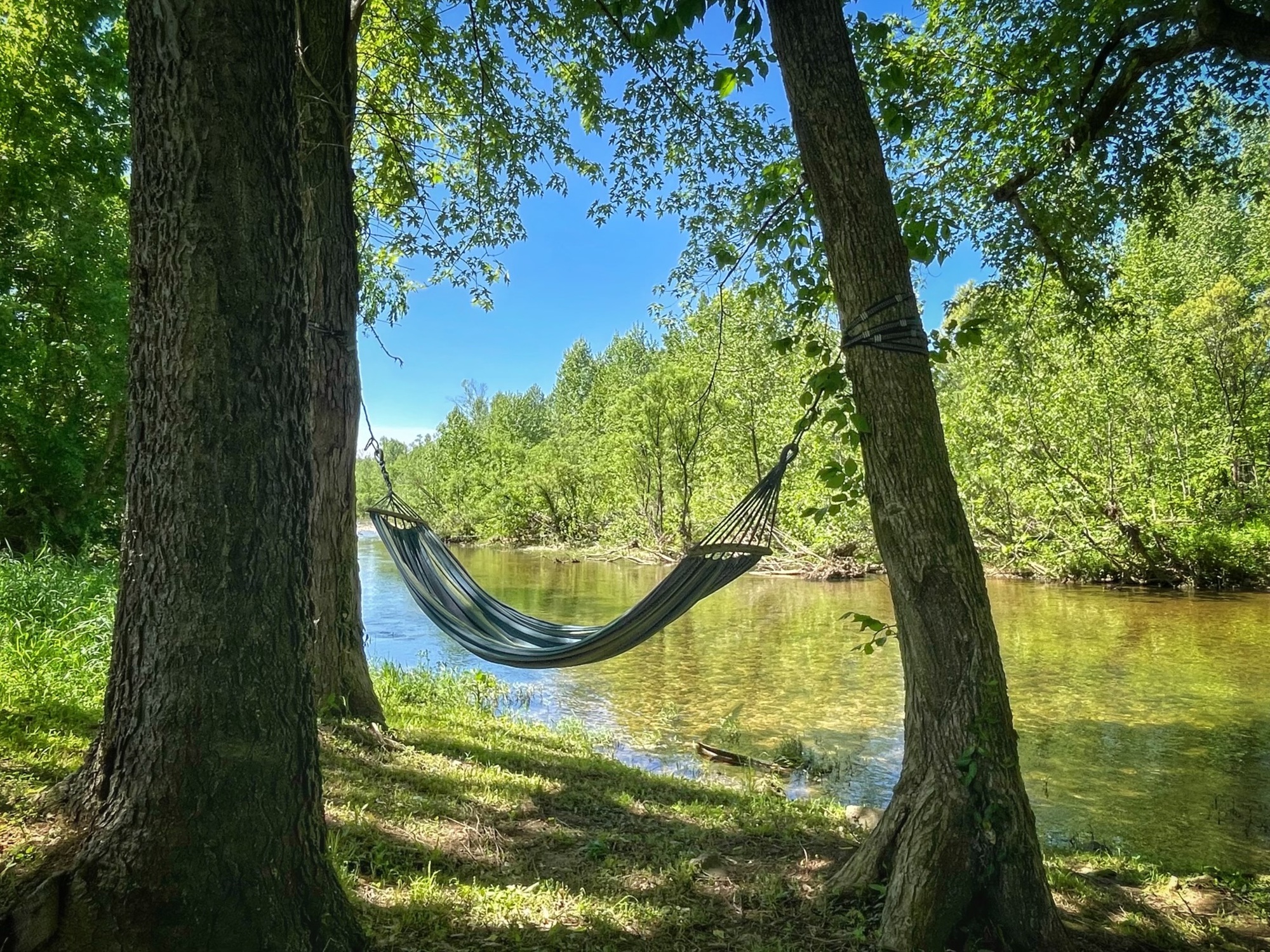 Hot Tub! The Nutty Squirrel RIVER House Houses for Rent in Marquand