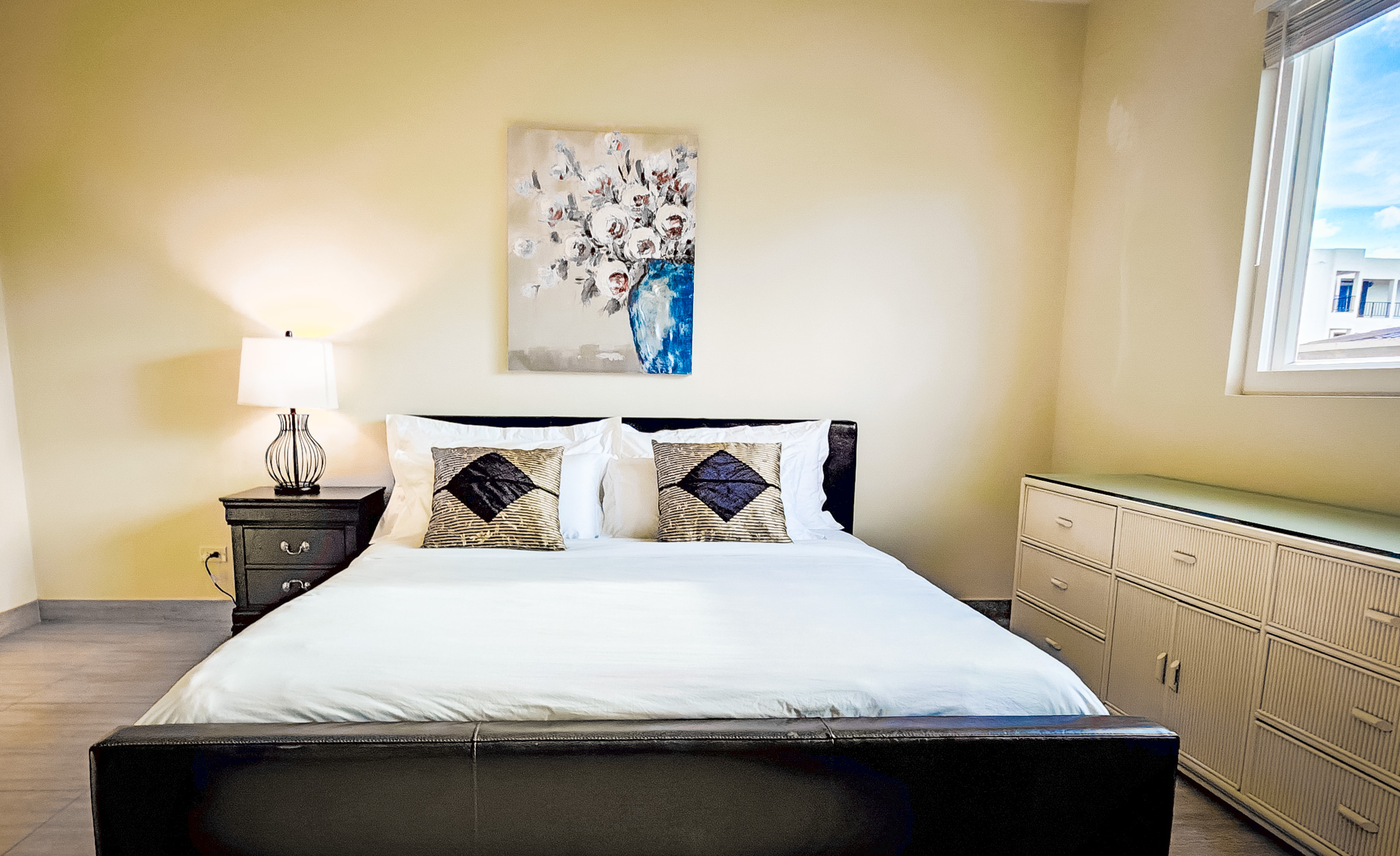 Luxury 3BD/2BA Condo - Unit 202 Tumon Isa