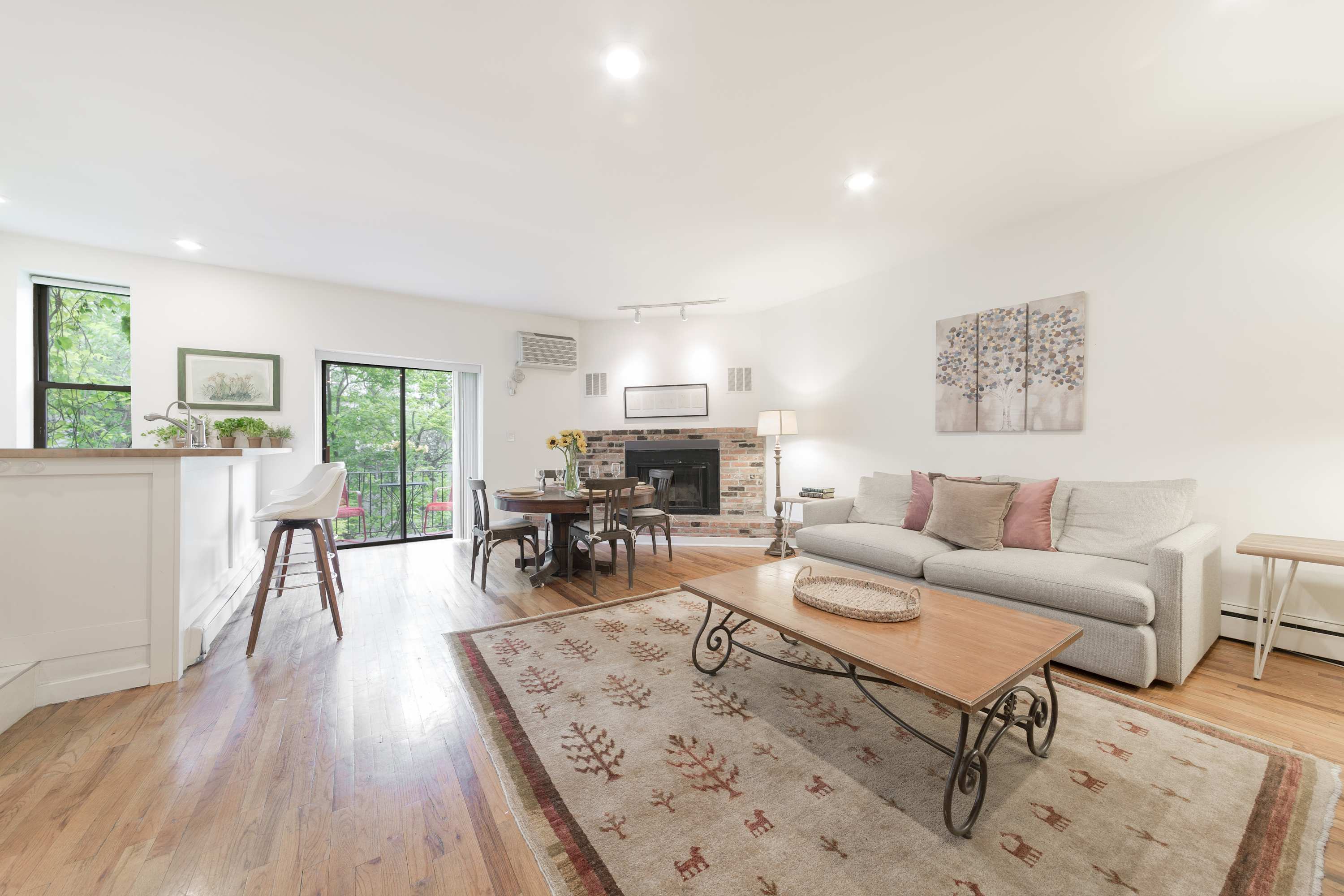 Sunlit 2BR Townhouse Floor+Terrace | Prime BoCoCa in Boerum Hill, New York City