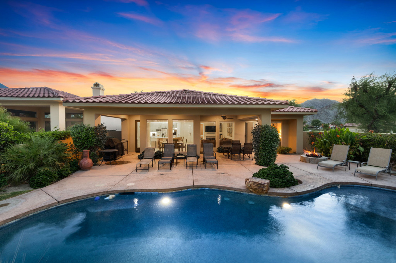 KiKiヴァンドームアオヤマ　AVJB 4050 LSPF 淡水パール c0ce7cb6-5bc8-4165-95e1-