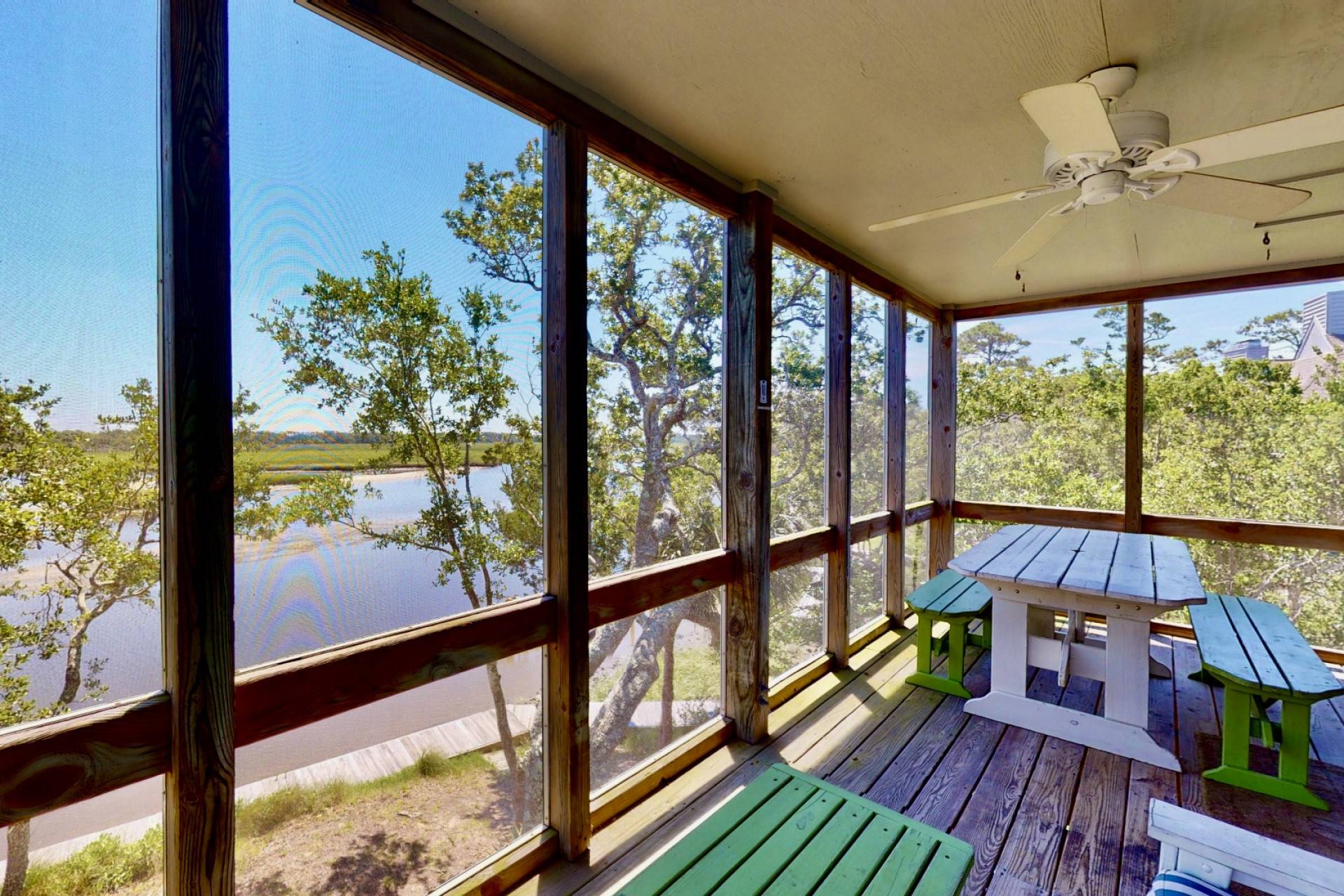 Waterviews, Pool, BHI Club, Pets OK, Kayaks, Loft