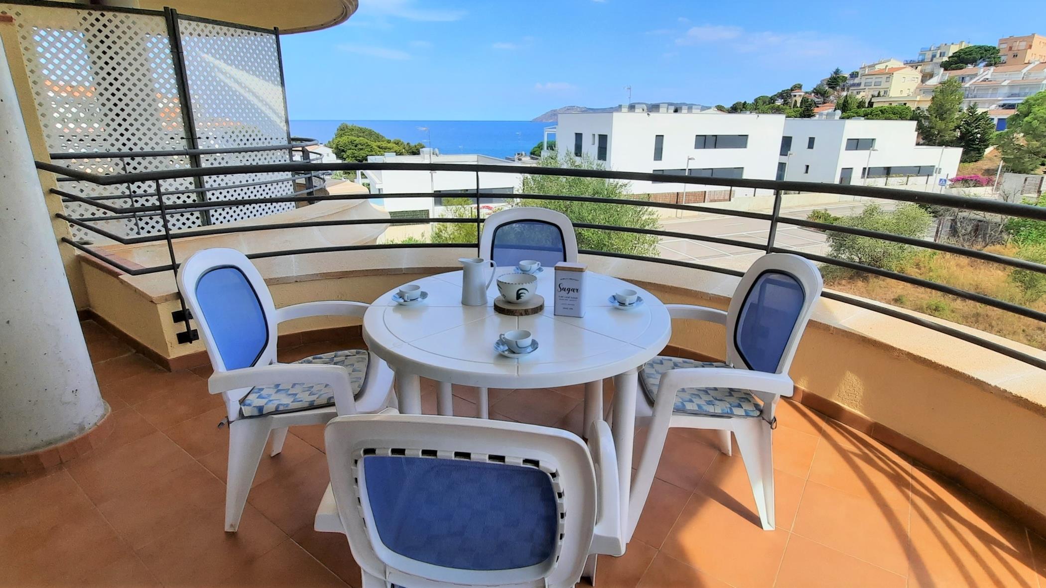 TONYINES 2 Fantastic apartment close to the beach in Llançà, Girona