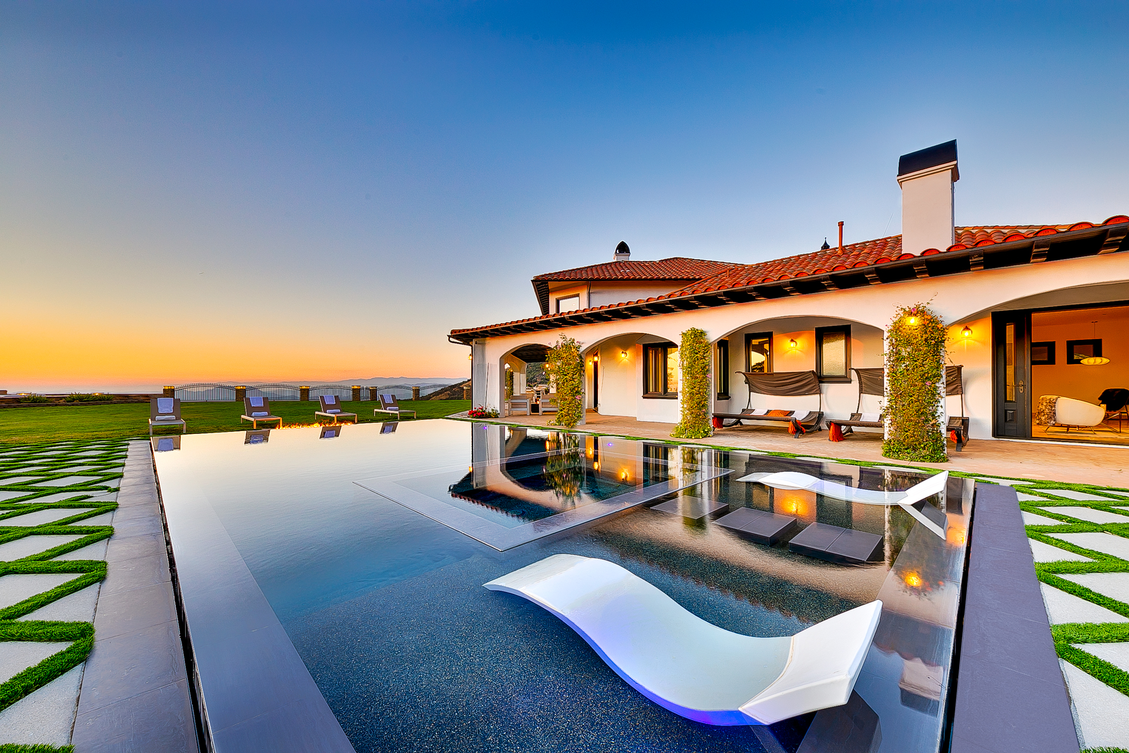 The Malibu Garden Estate Villas For Rent In Malibu