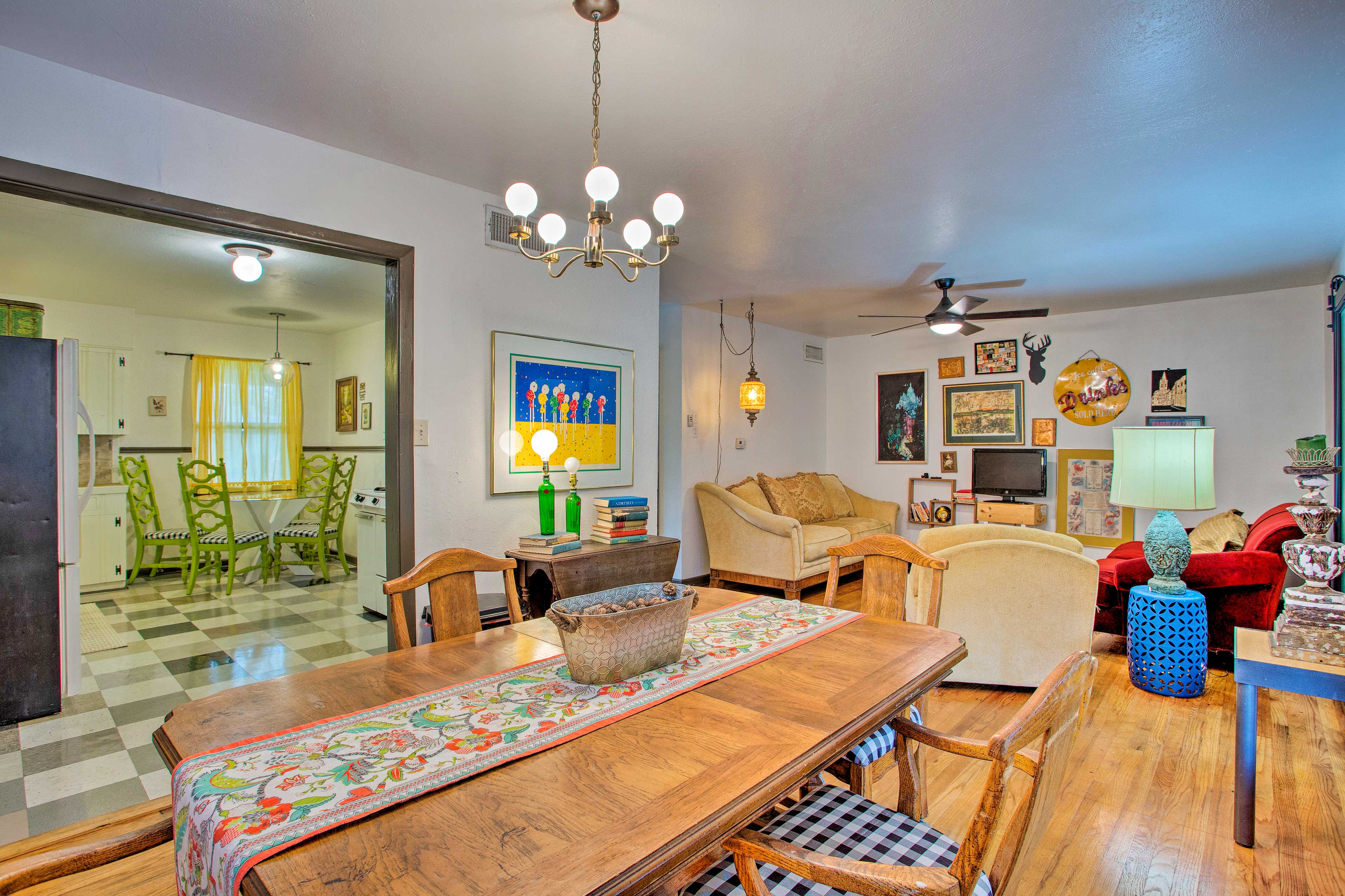 Pet-Friendly River District Gem 5 Mi to Stockyards in Fort Worth