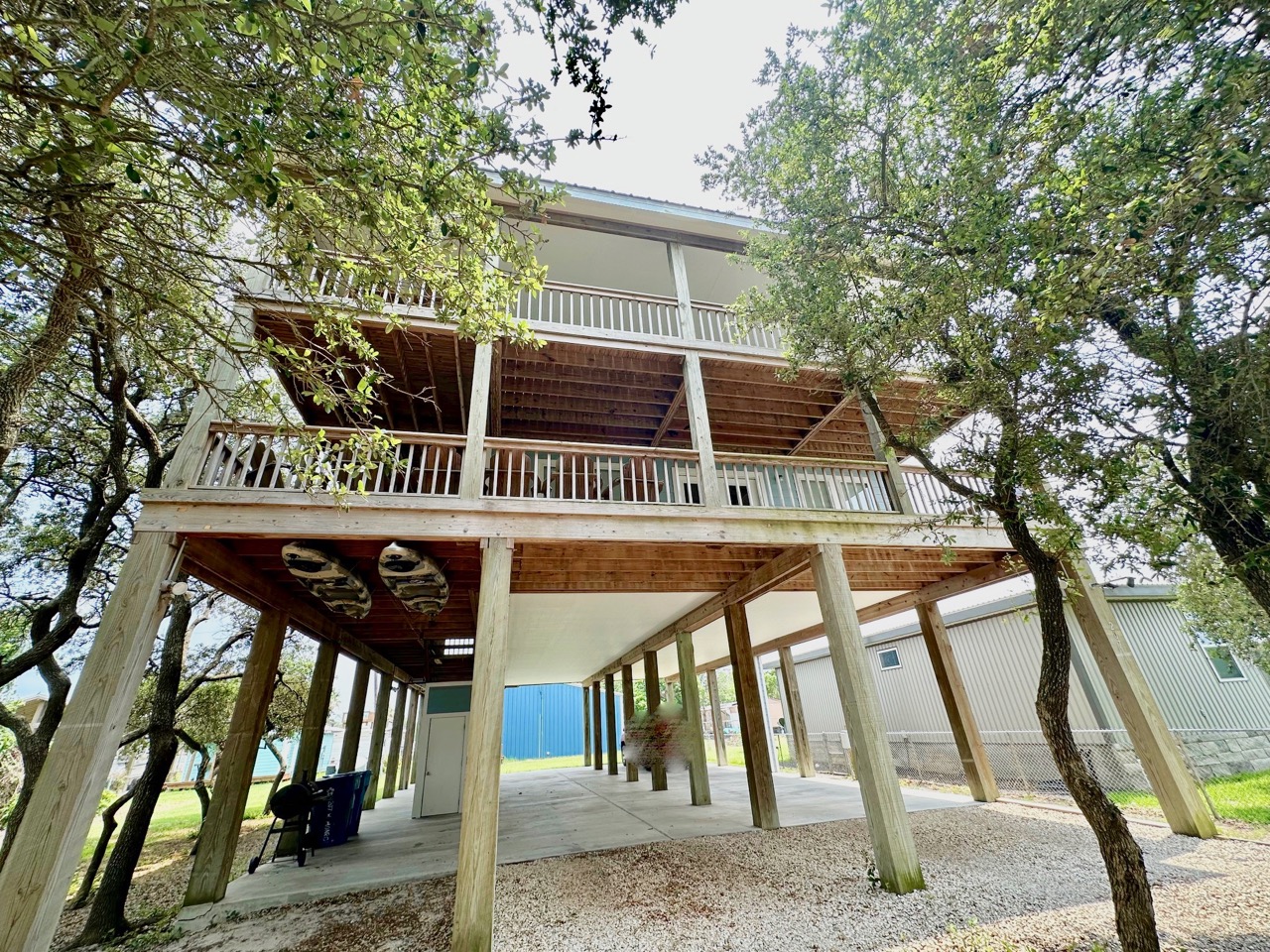 Texas Tree House Walk to Beach Trees Galore