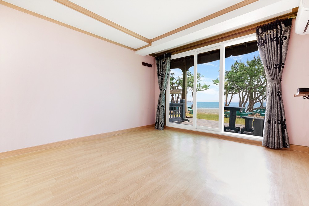 Travel area where you can feel the breath of the sea [Room 103] Poseidon