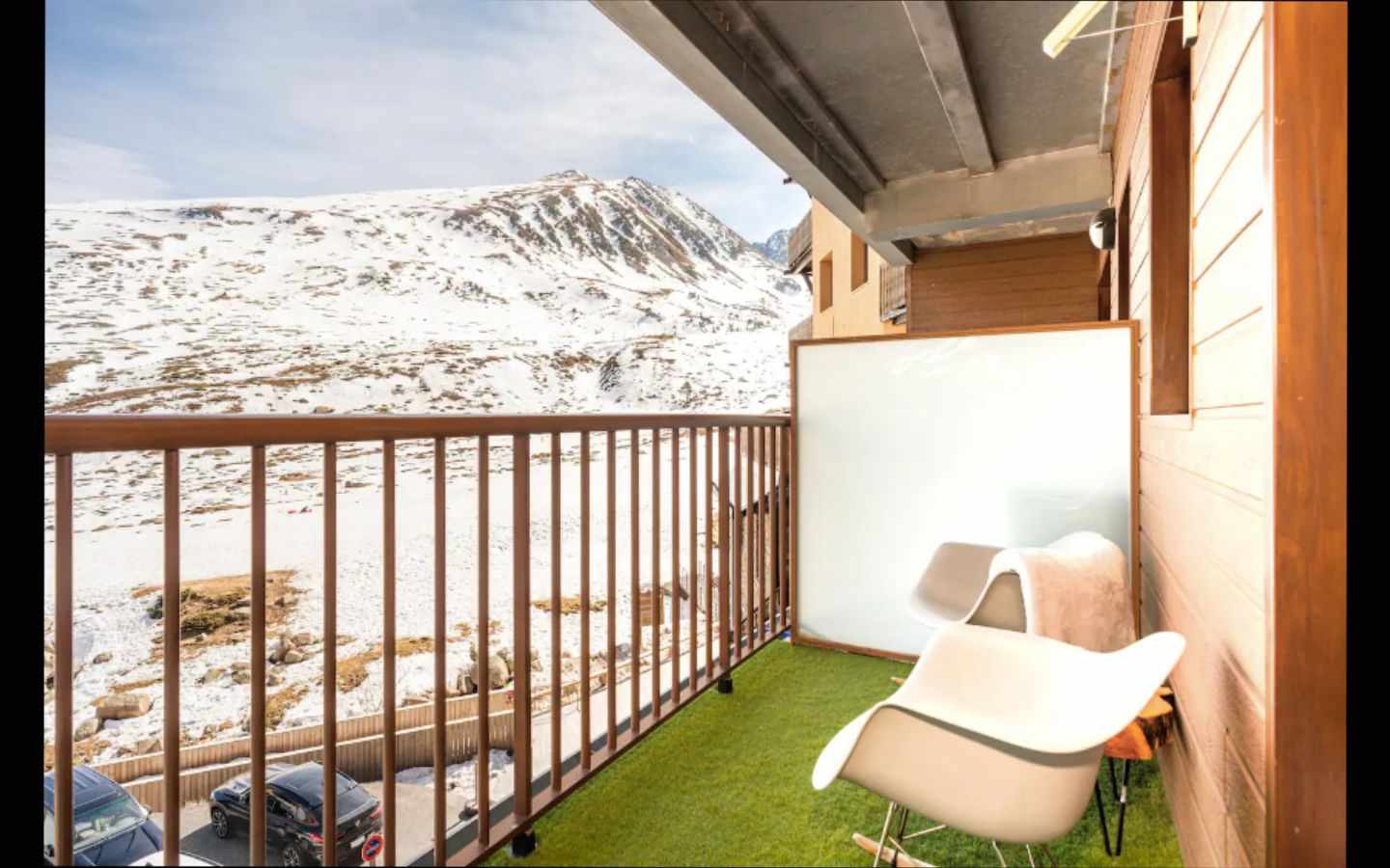 Spectacular terrace, sun and views (2-006092)
