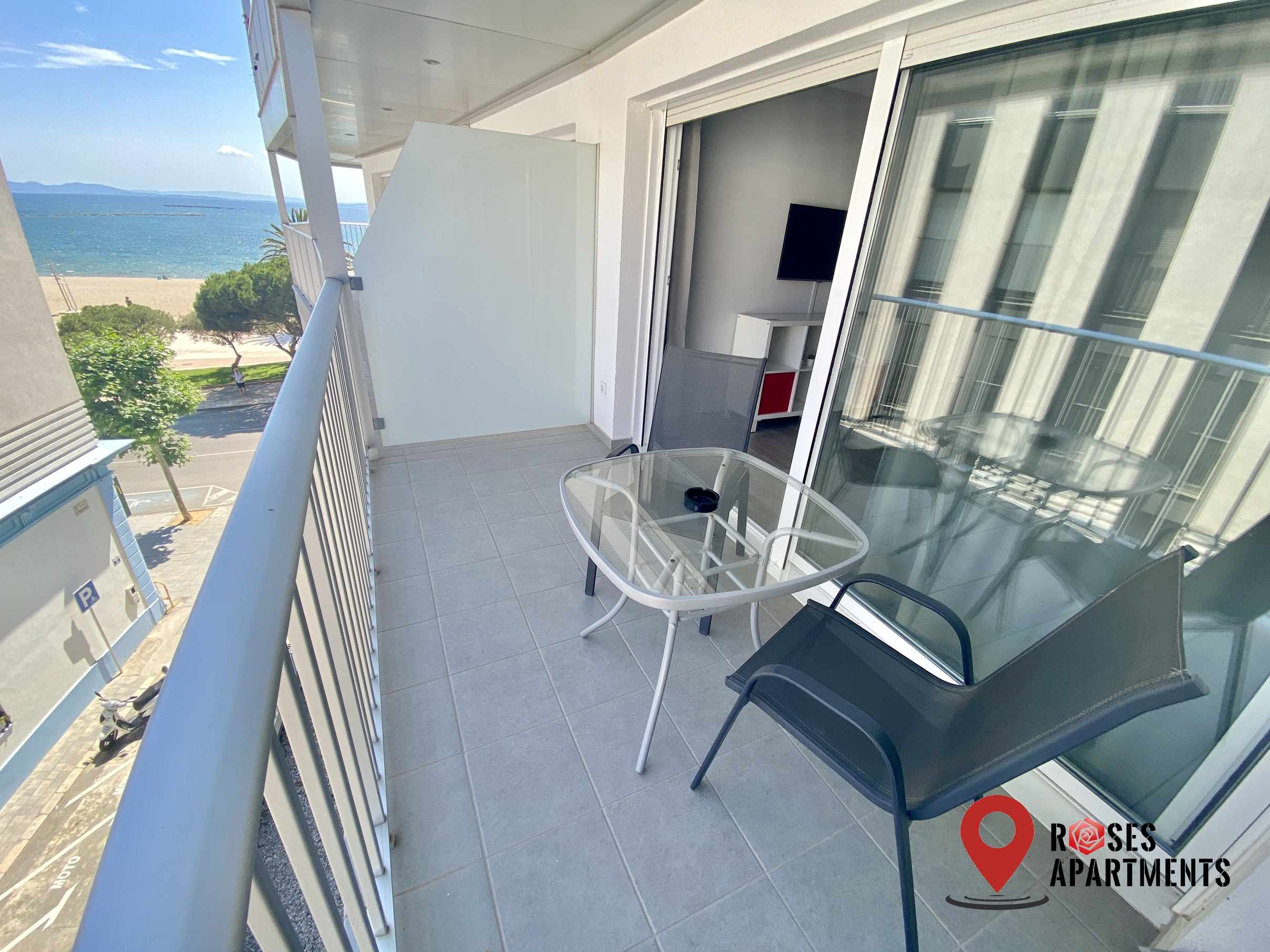 Roses Apartments  1 - sea side view (1room)