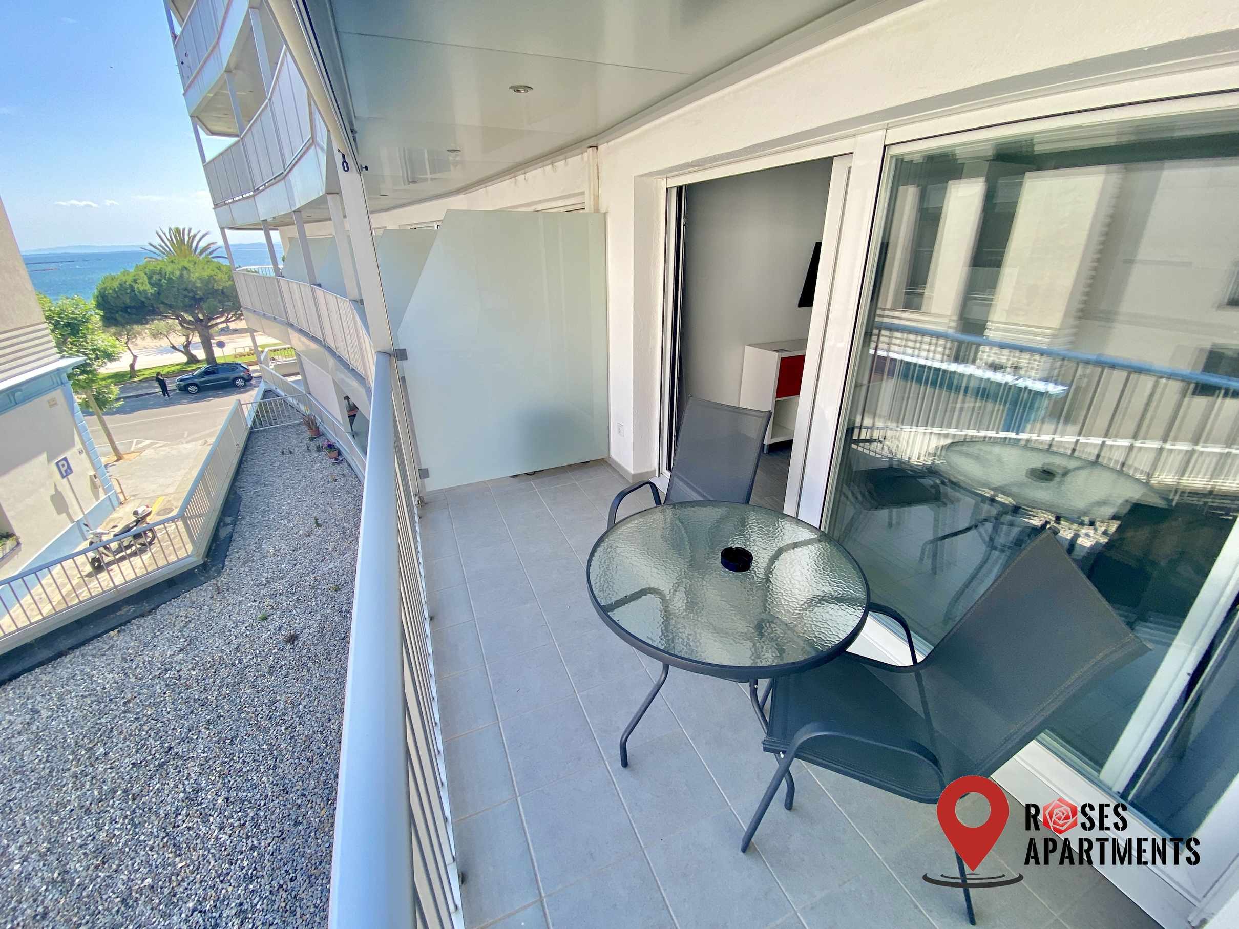 Roses Apartments  2 - sea side view (1room)