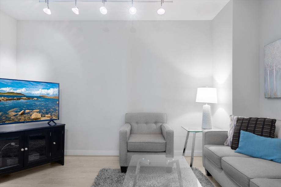 Amazing 1BR Apt | Full Kitchen | Pool | Laundry in Downtown, Chinatown, Penn Quarters, Mount Vernon Square, North Capitol Street, Washington Dc
